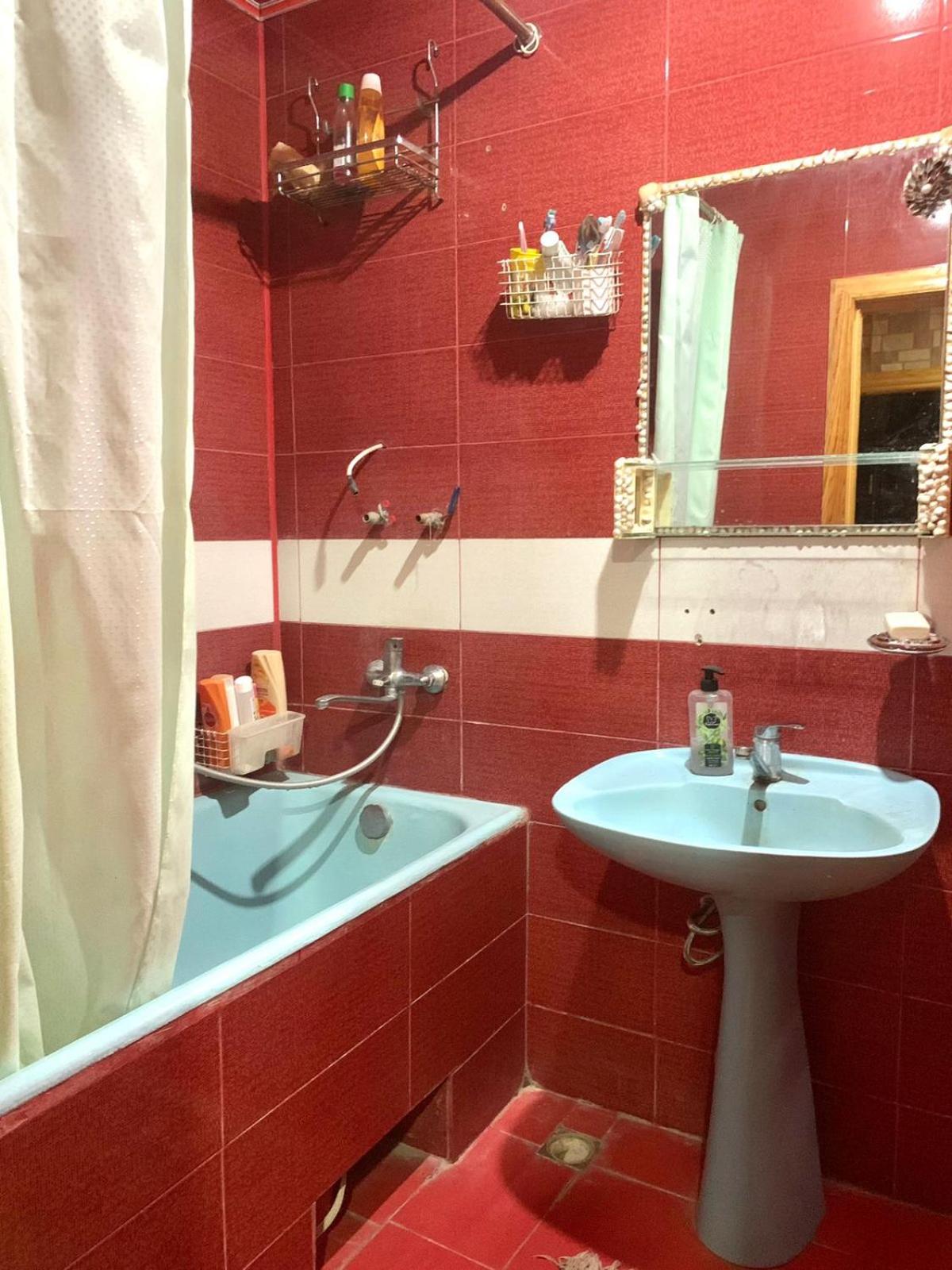 Cozy Stay in Baku s Prime Spot HOSTS ONLY LADIES NO MAN ALLOWED