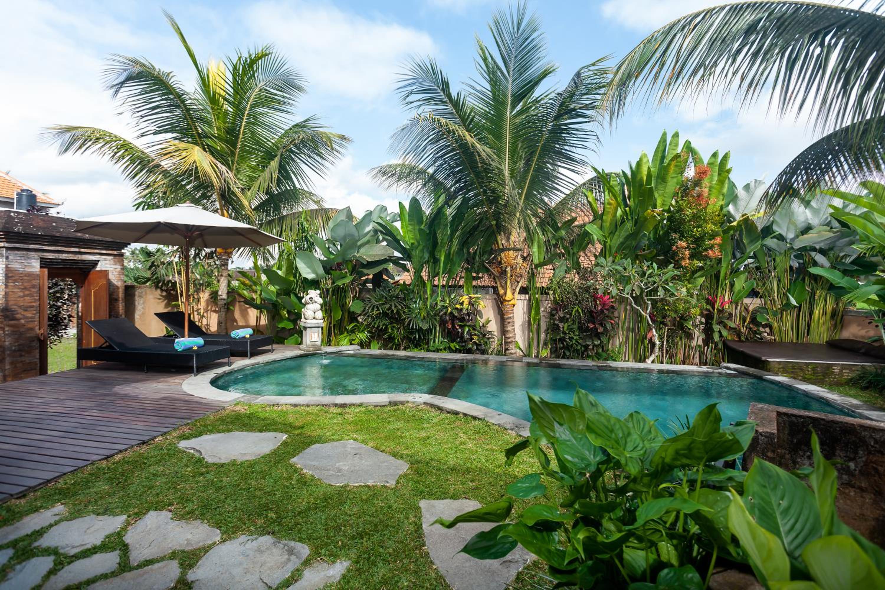 Santris Villas by GenuineHost view 5