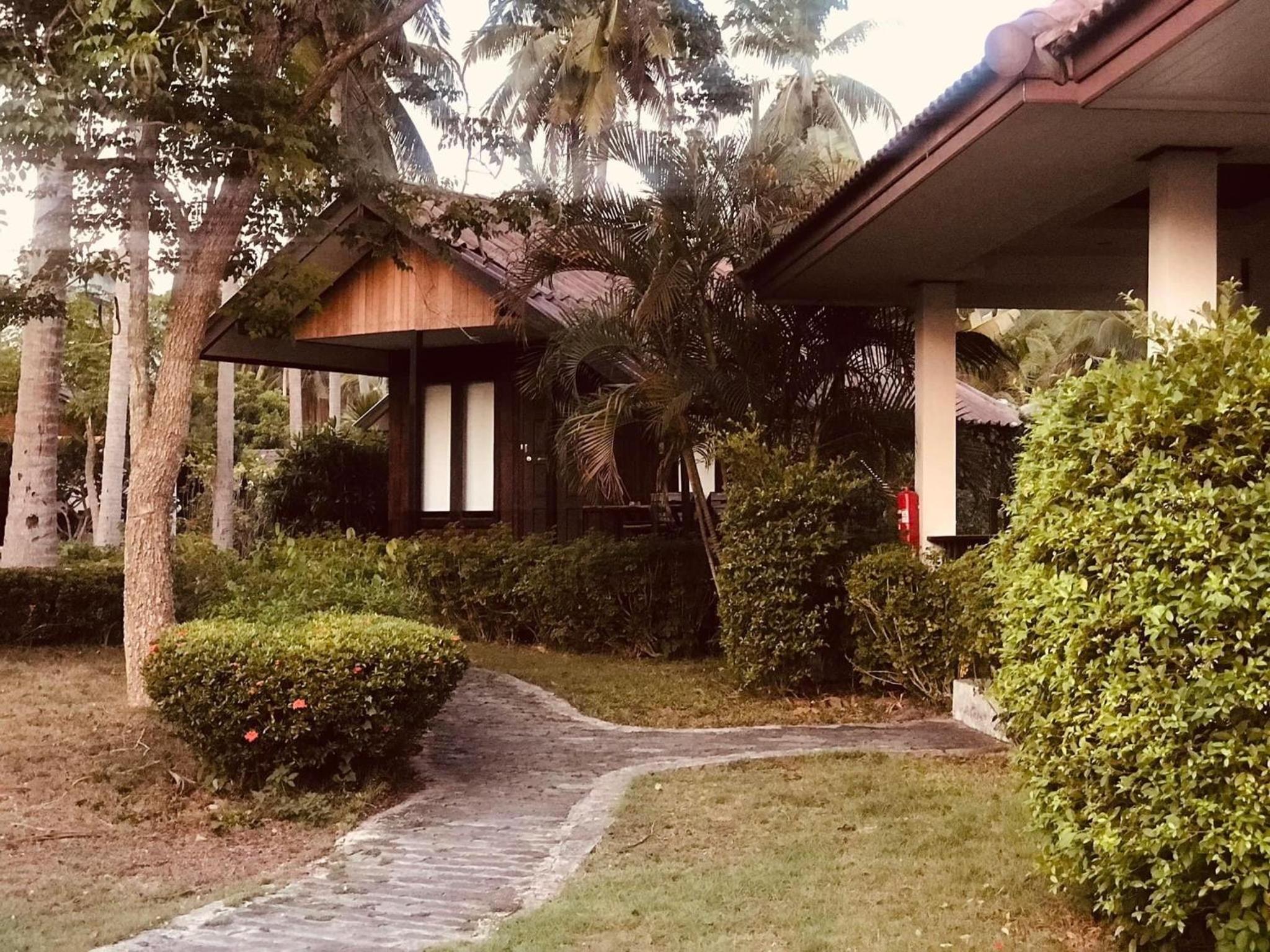 Am Samui Resort Taling Ngam