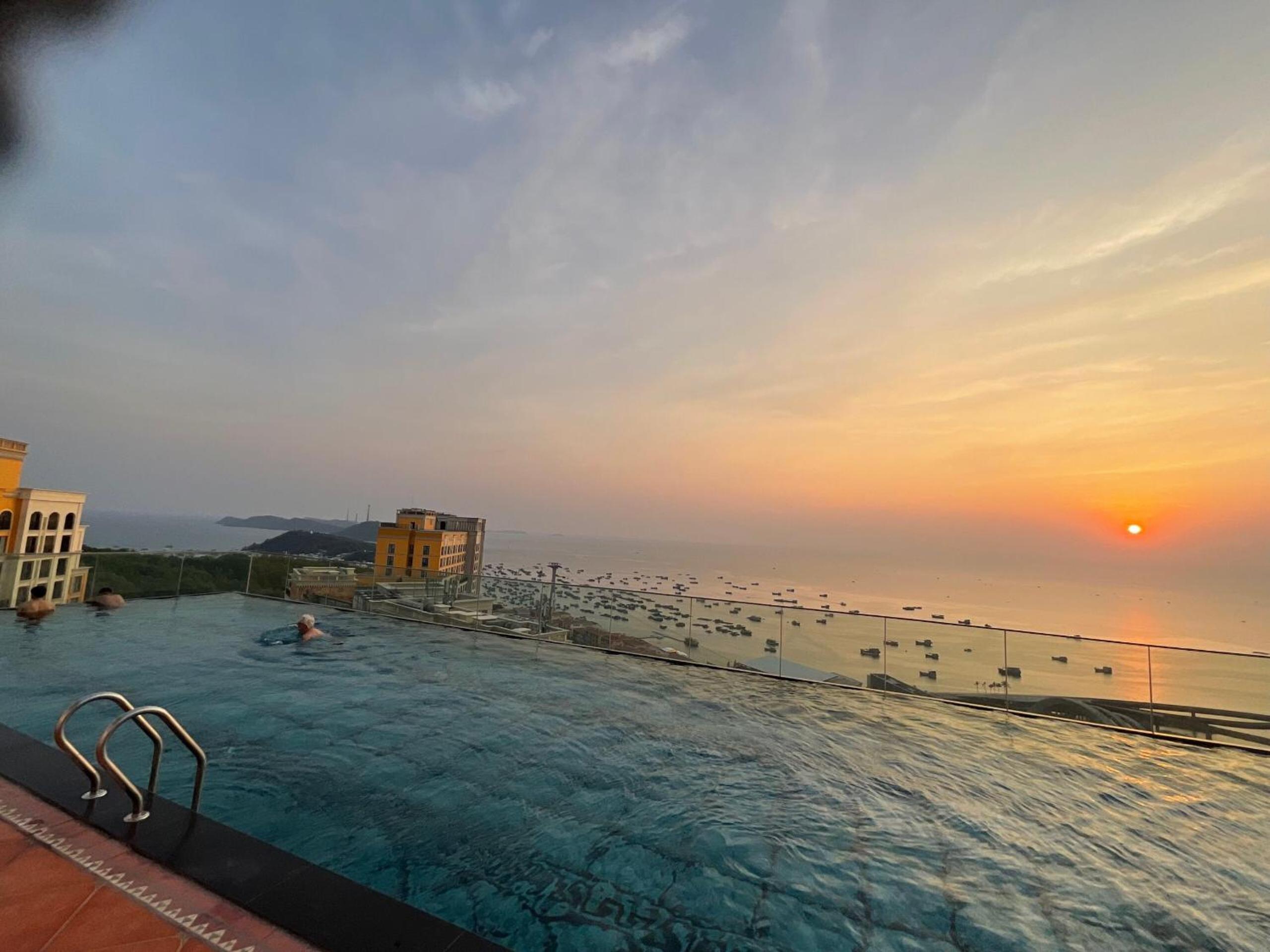 Hillside Apartment Sunset Town Phu Quoc view 2