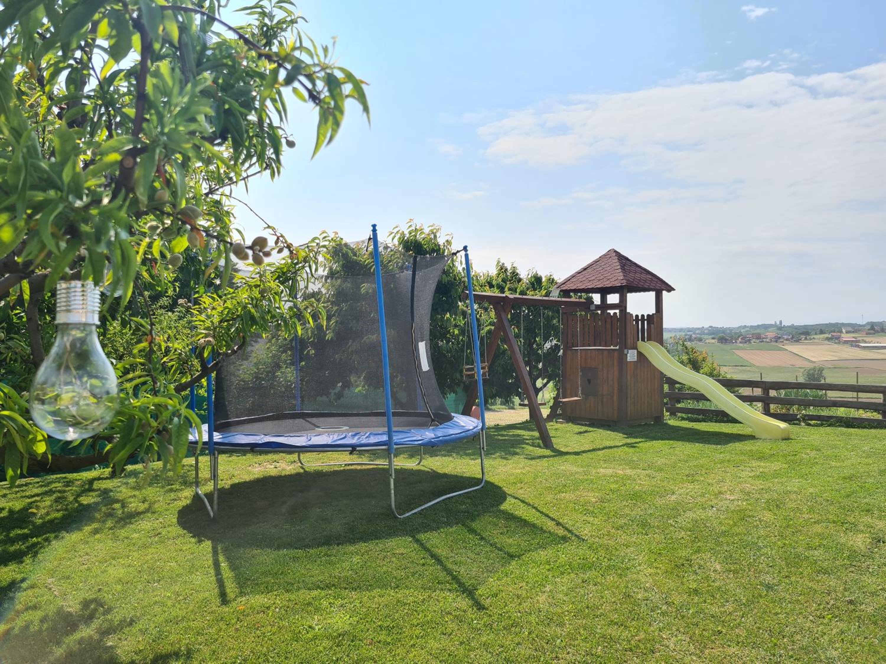Bakina kuća za odmor view 2