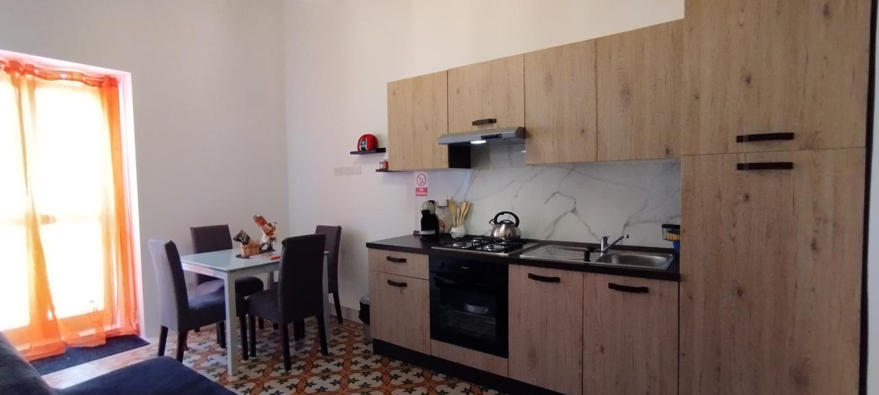 Charming Townhouse - Steps from Waterfront view 4
