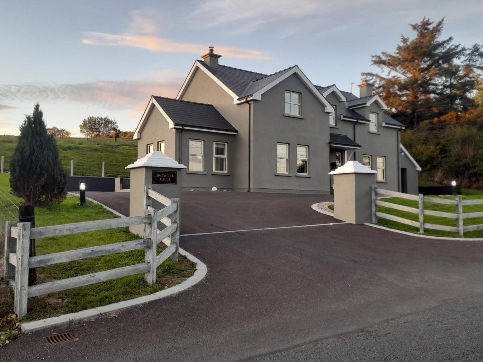 Dromore house F94W57E