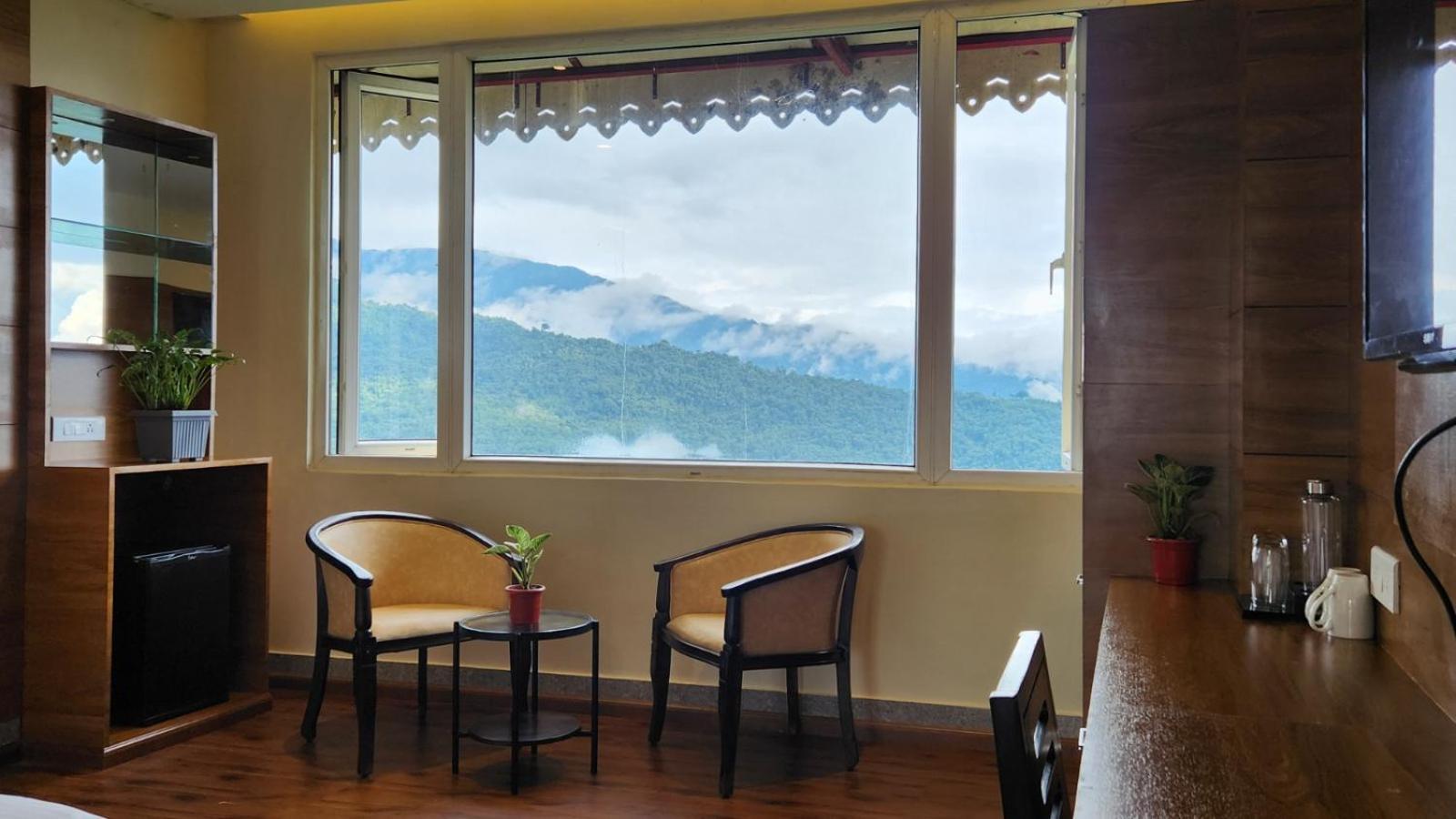 Voyage The Royal Retreat view 2