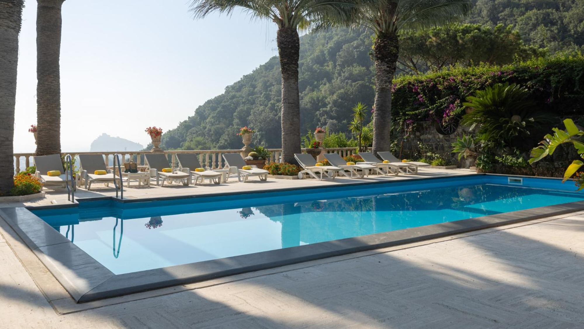 VILLA CARINA 12, Emma Villas view 4