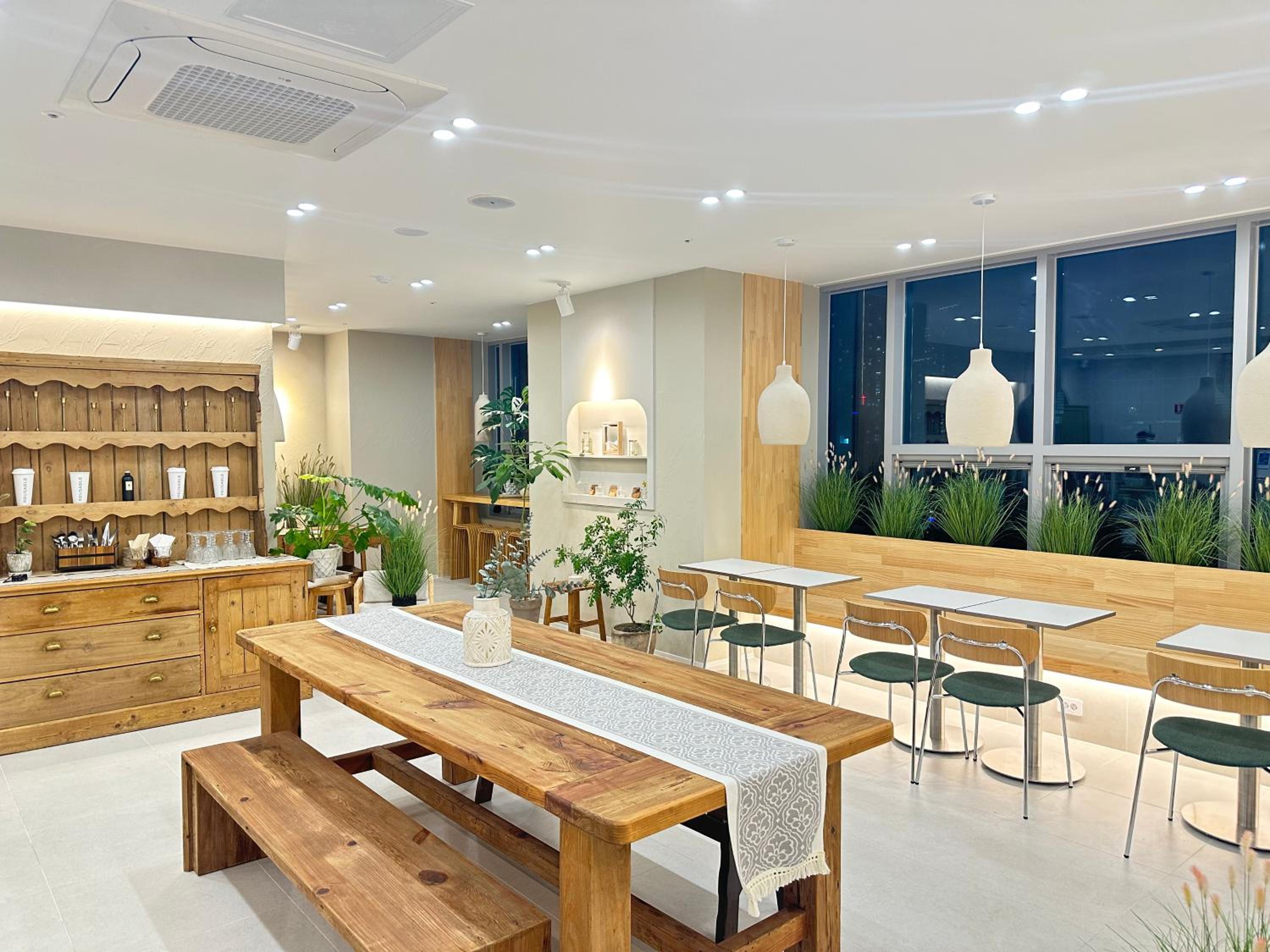 dining