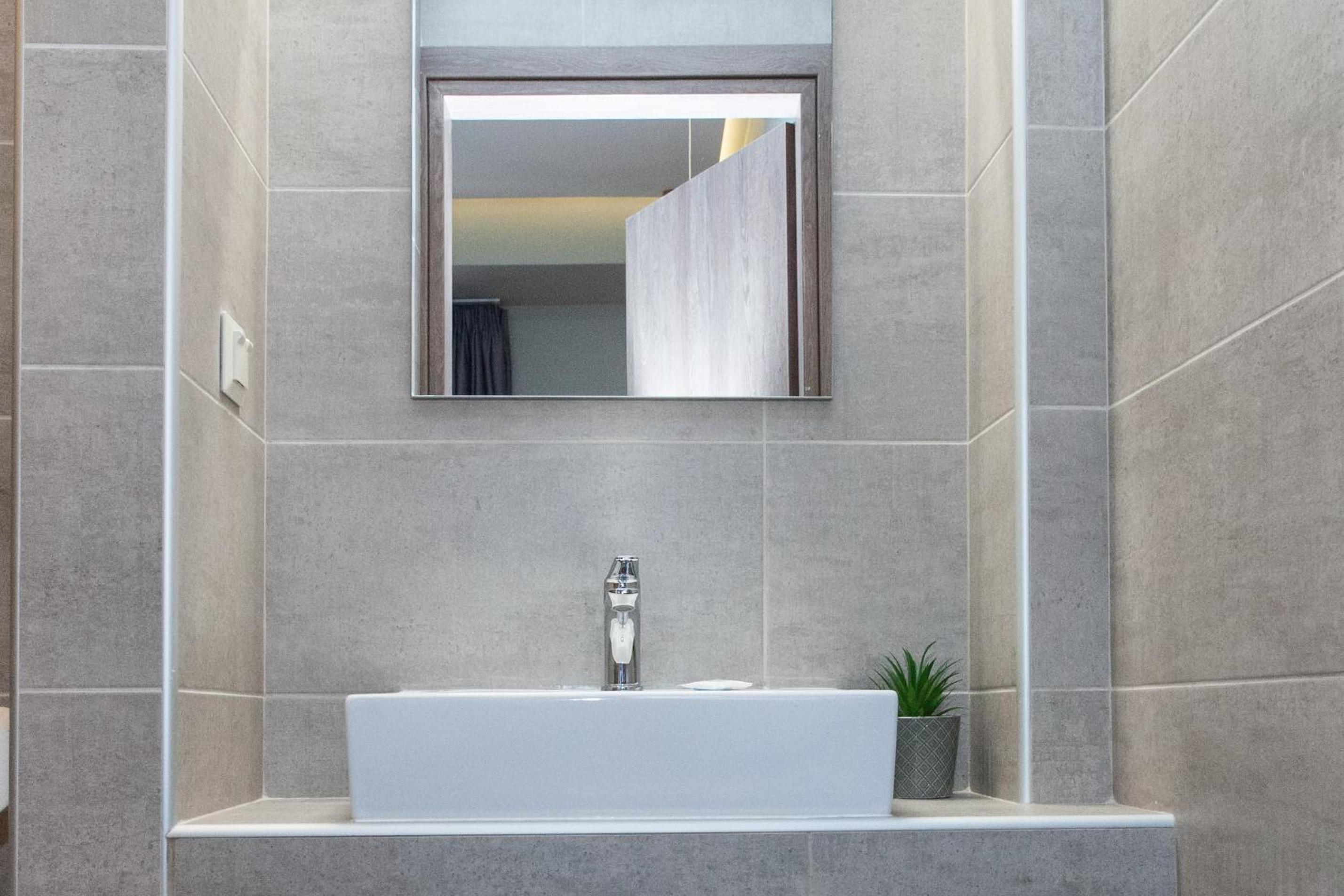 Elegant Rooms Athens