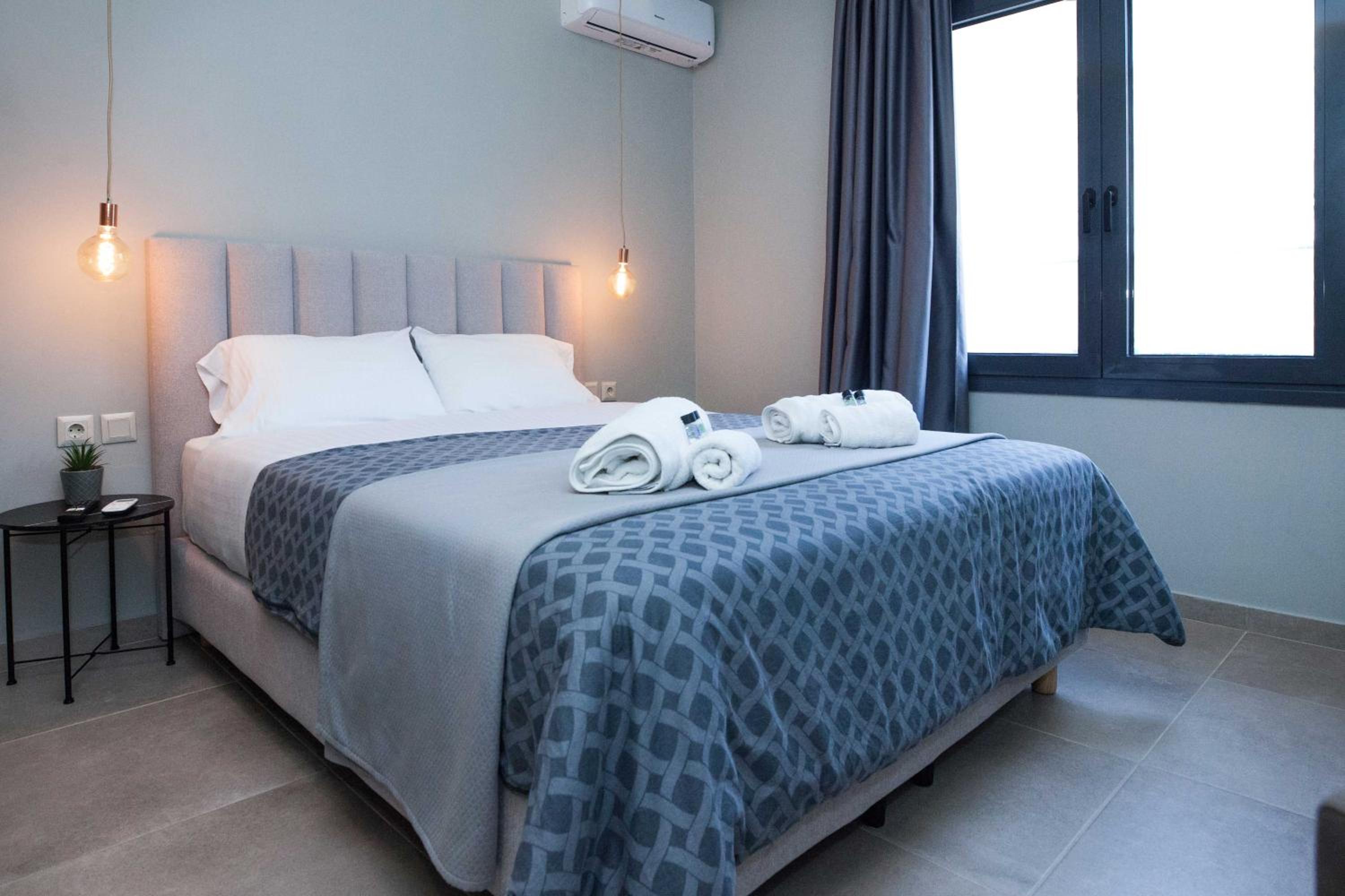 Elegant Rooms Athens