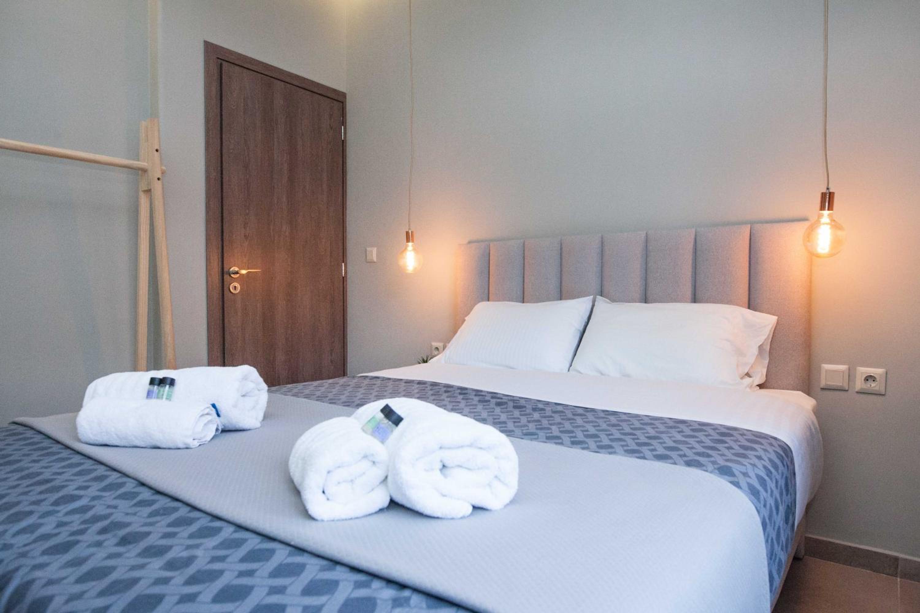 Elegant Rooms Athens