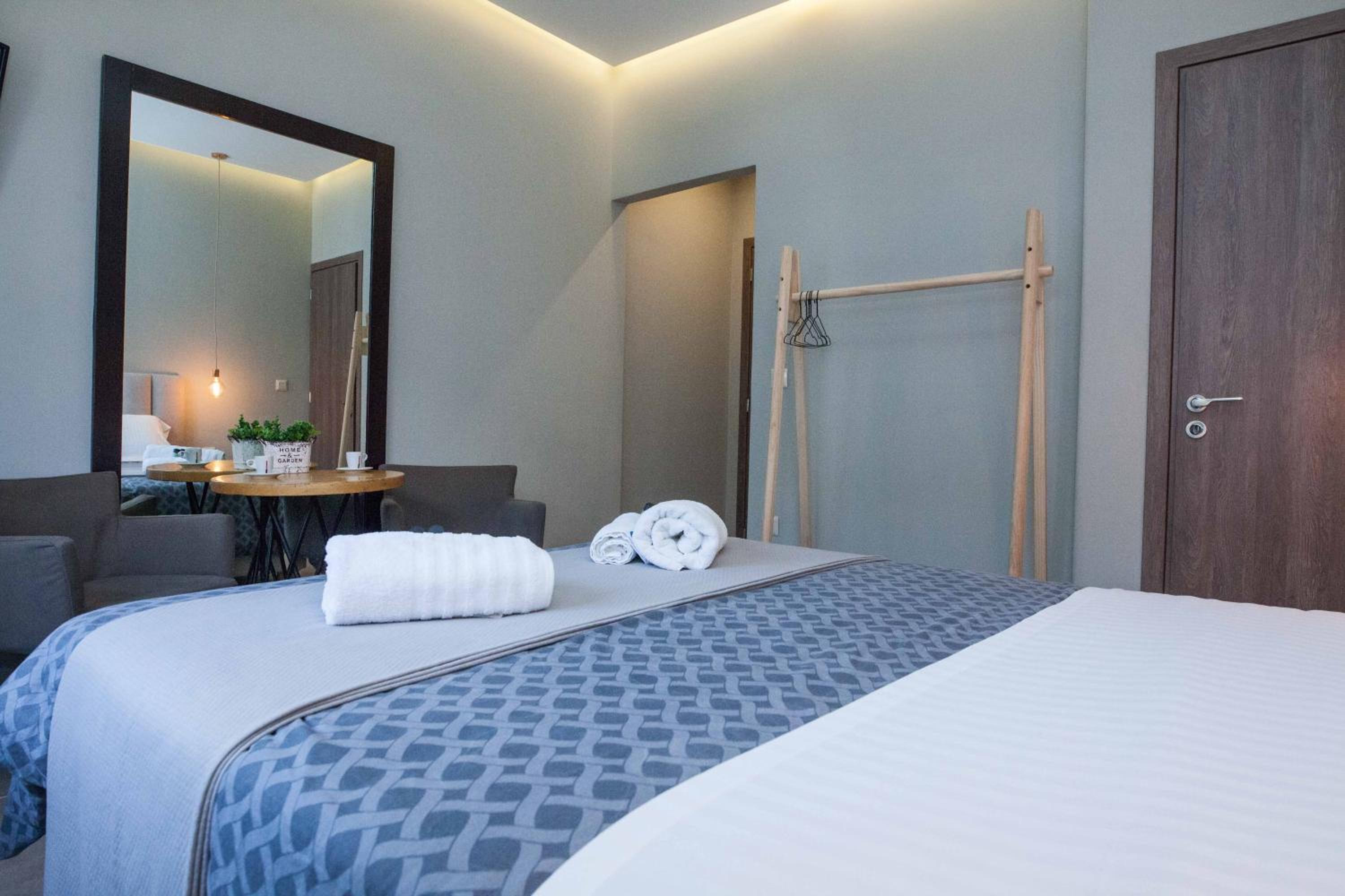 Elegant Rooms Athens
