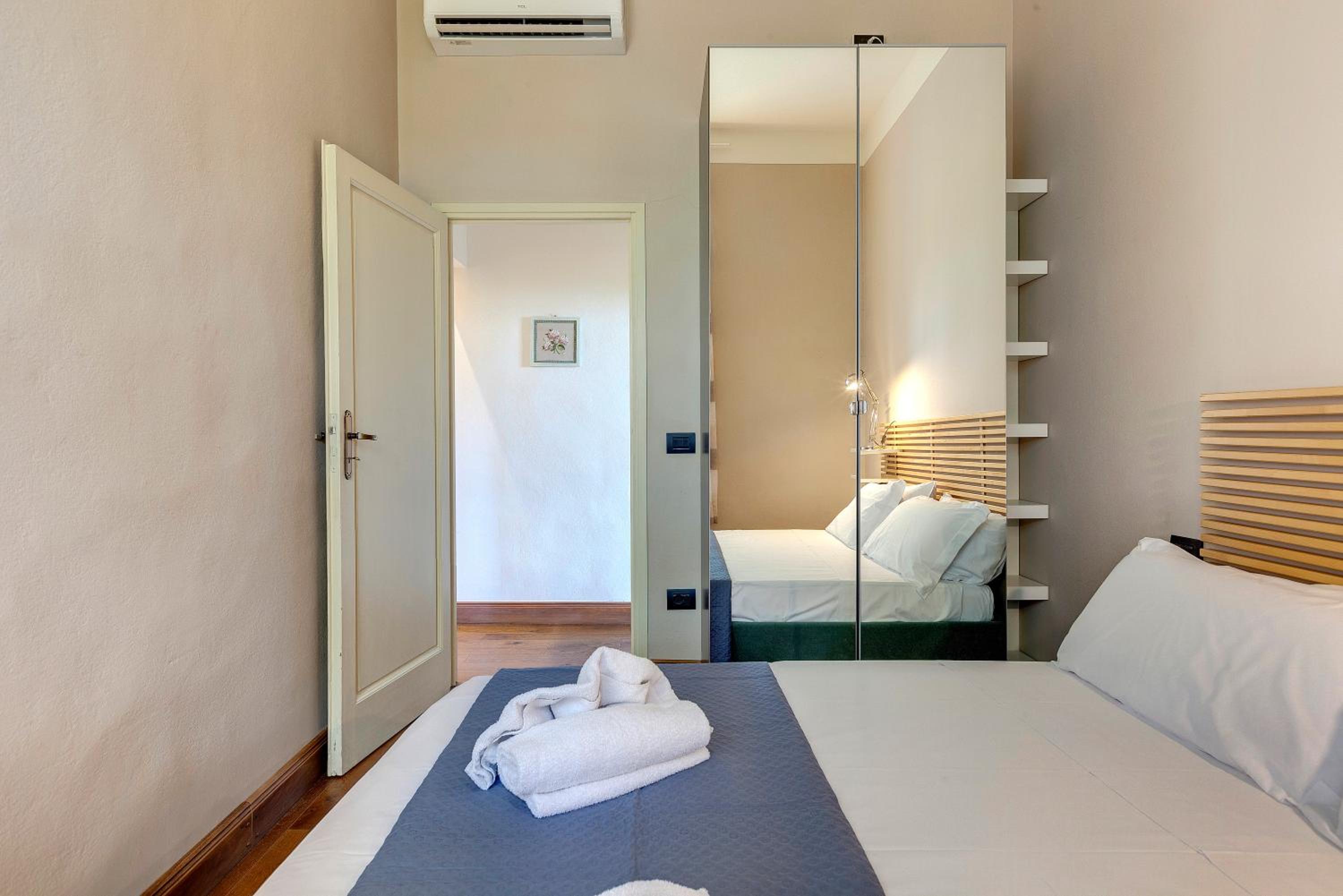 Ridolfi Apartment by Mamo Florence