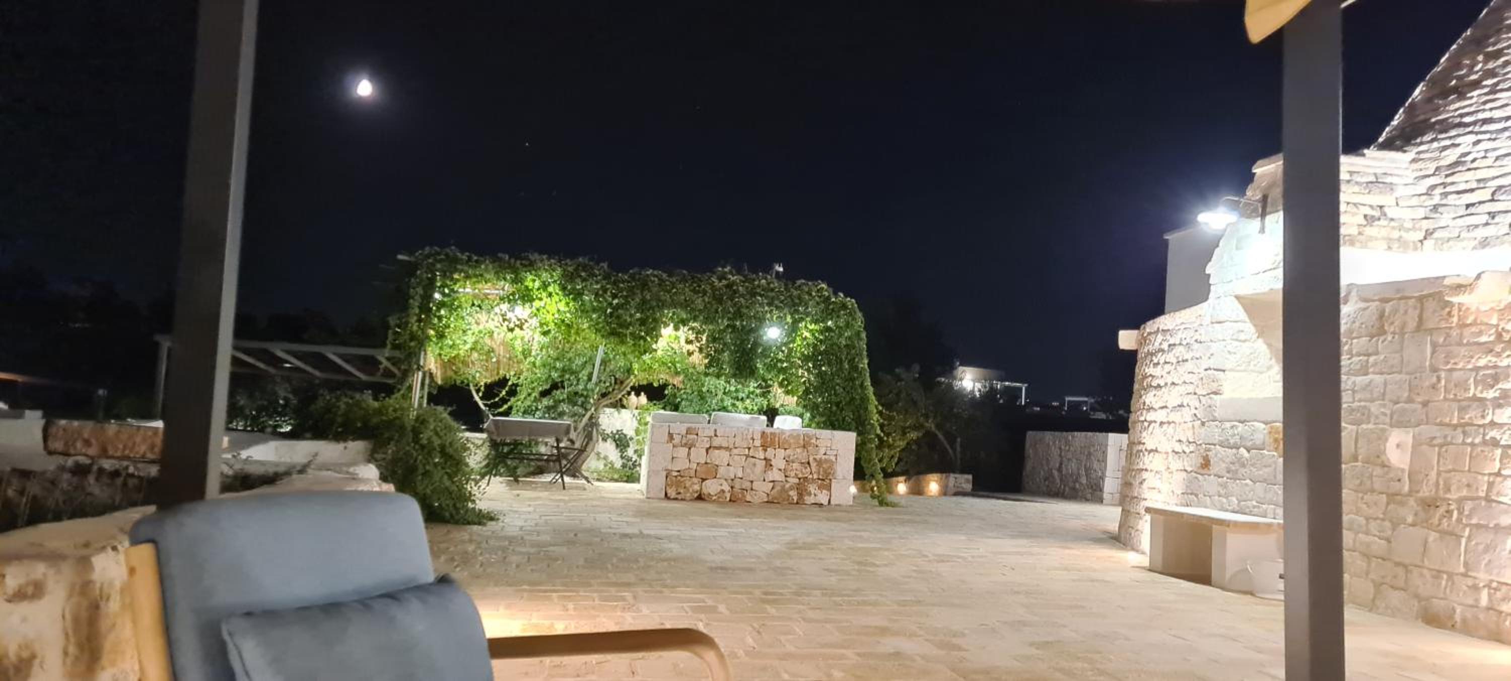 Luxury Trulli di Giulia, exclusive villa with private pool in Valle d'Itria, Puglia