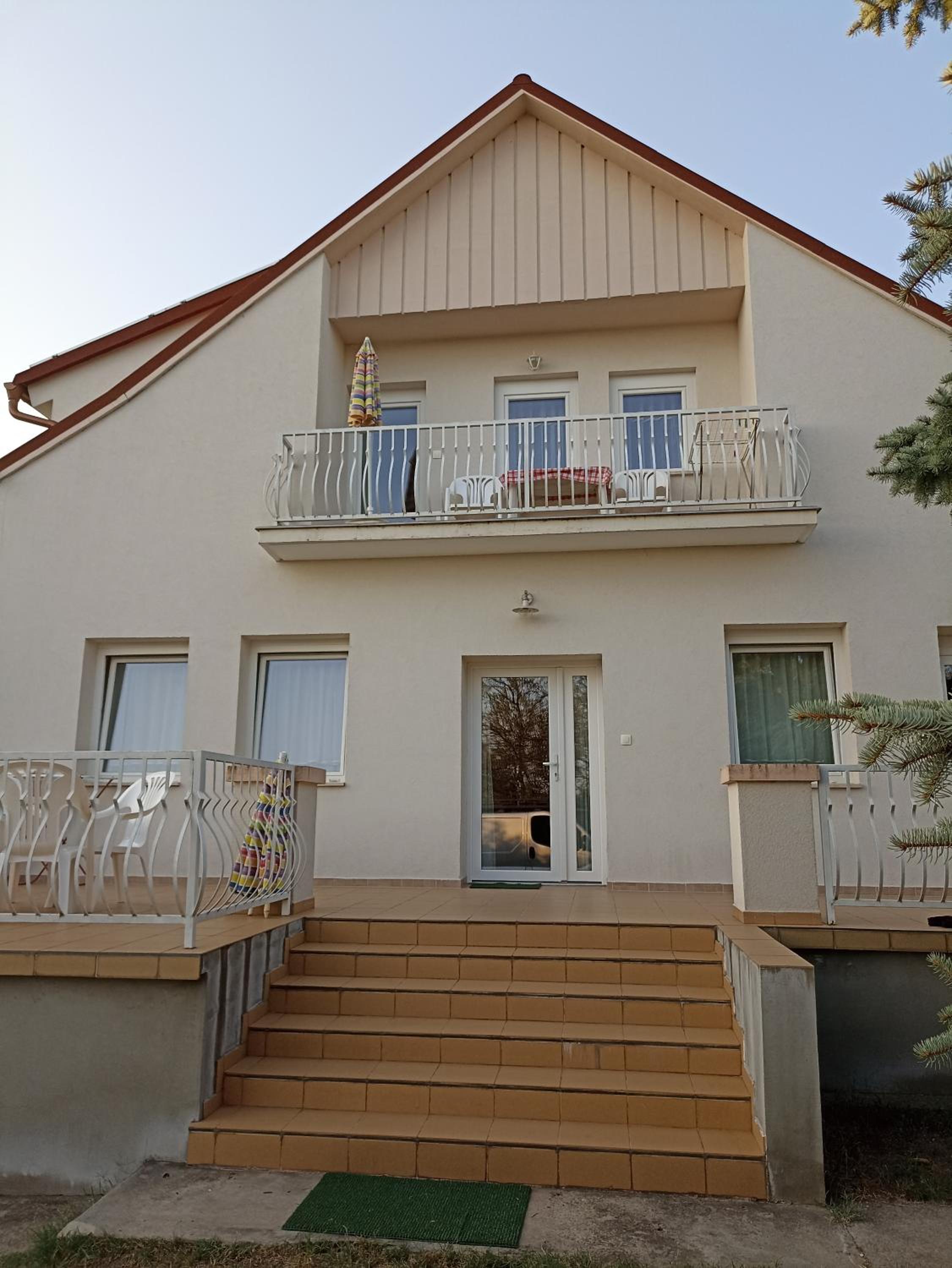 Bor Apartmanház