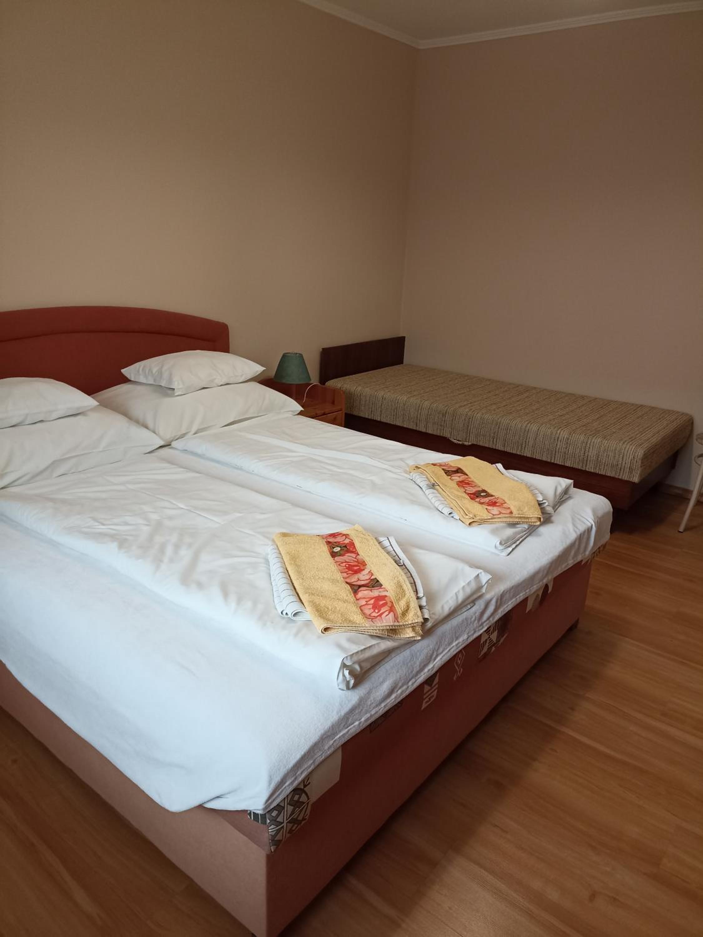 Bor Apartmanház