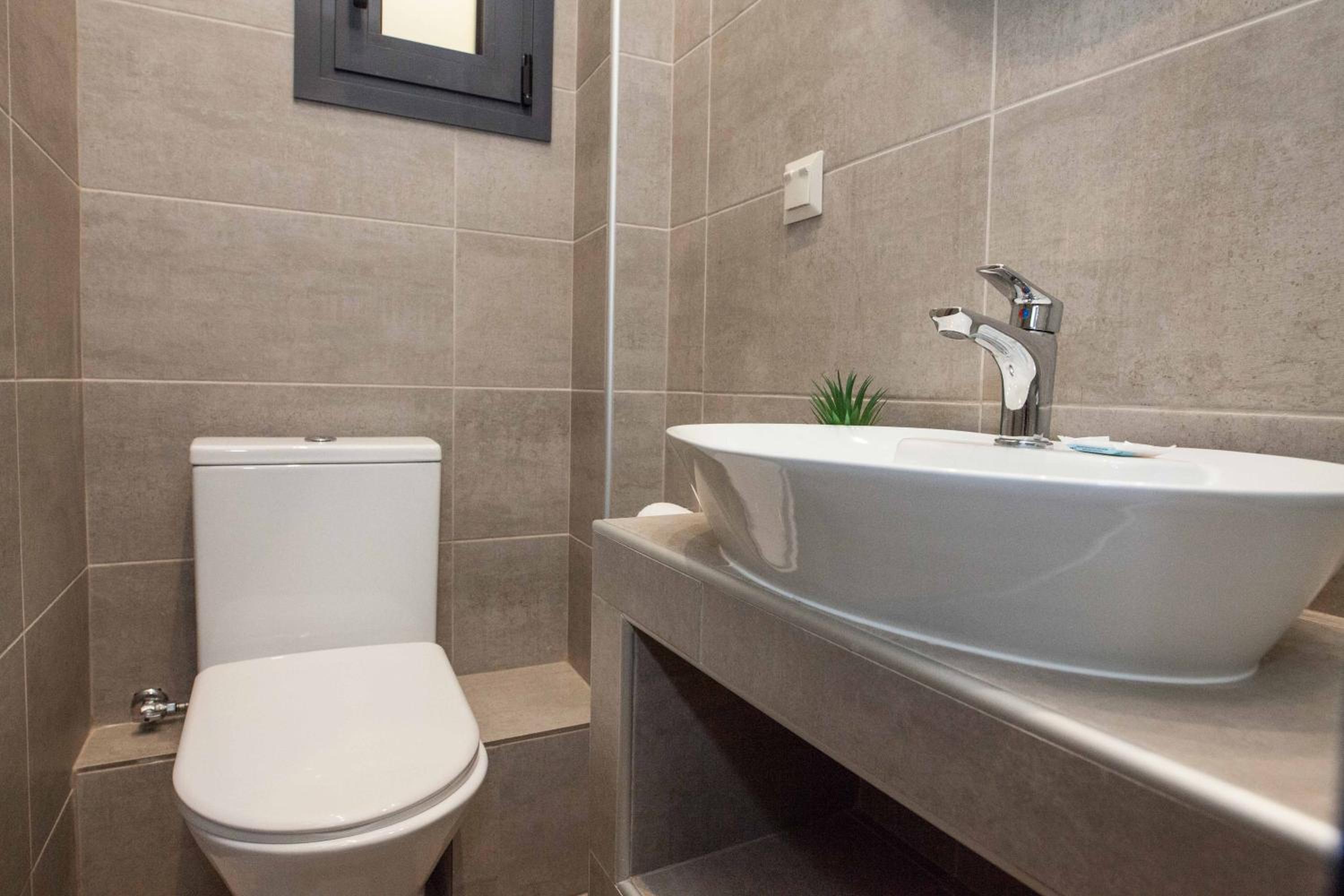 Elegant Rooms Athens