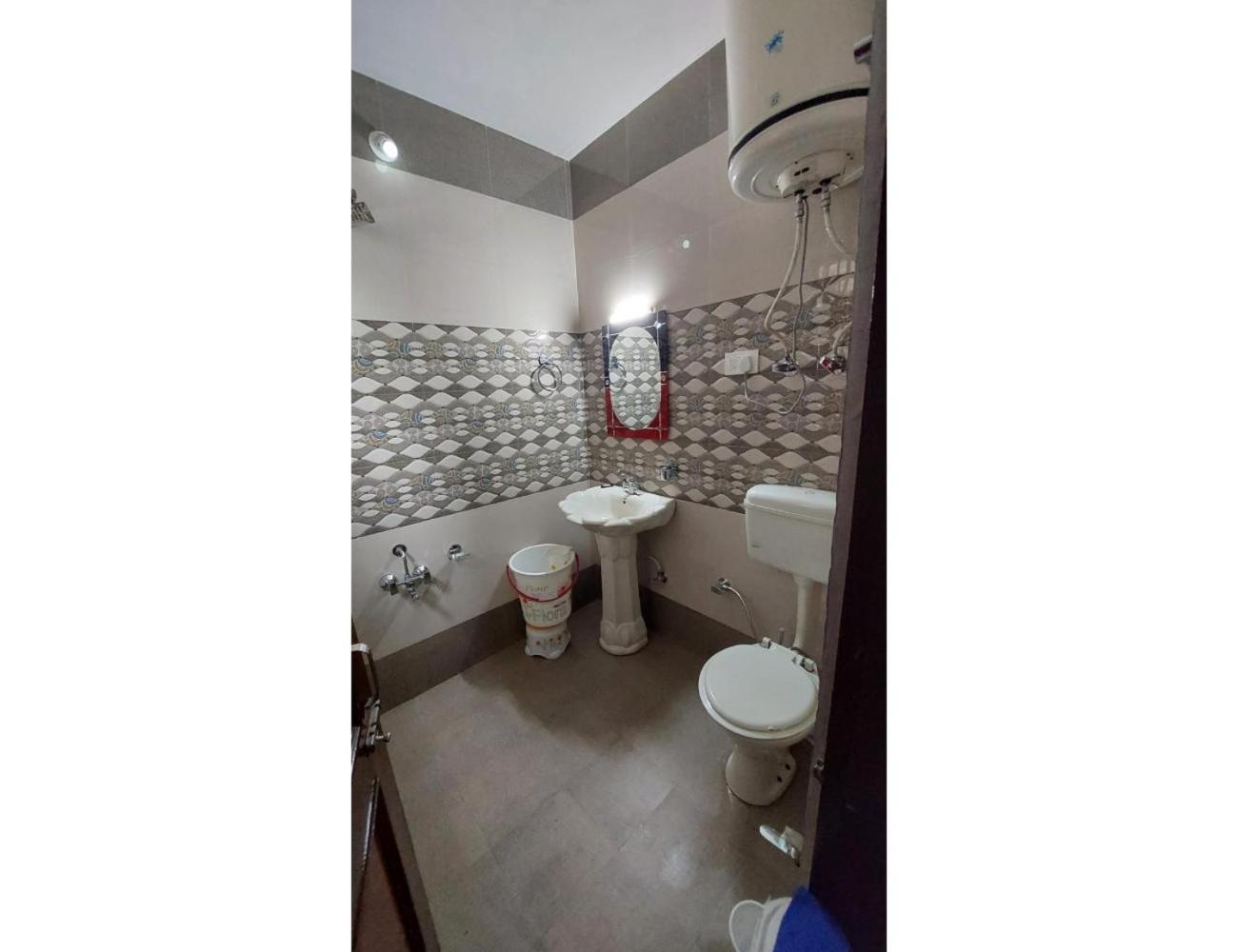 Photo 9