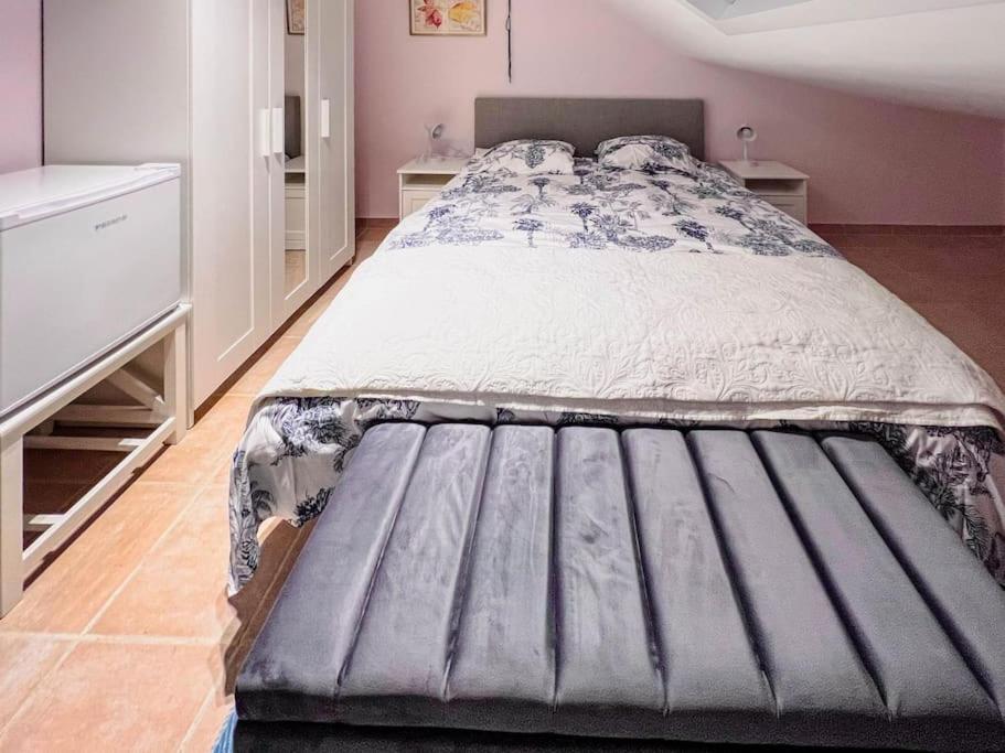 Modern Loft with 2 bedrooms near Sint Truiden