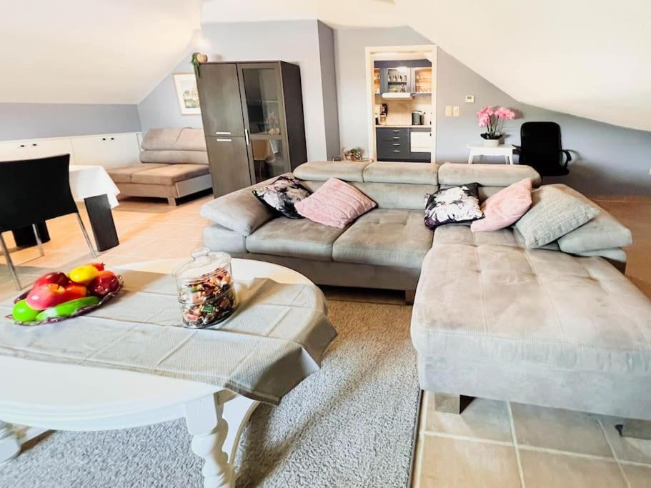 Modern Loft with 2 bedrooms near Sint Truiden