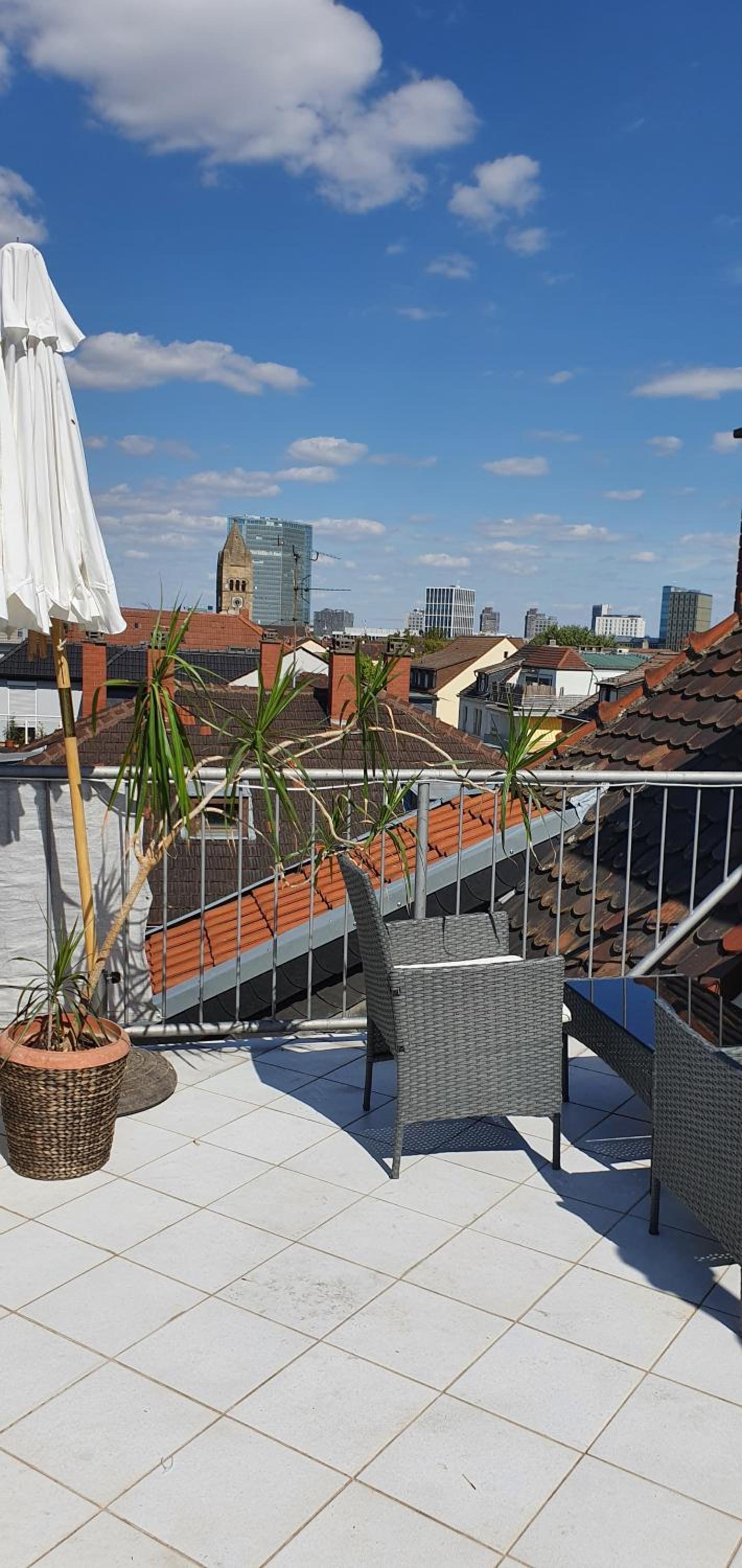 coLodging Mannheim - private rooms & kitchen view 3