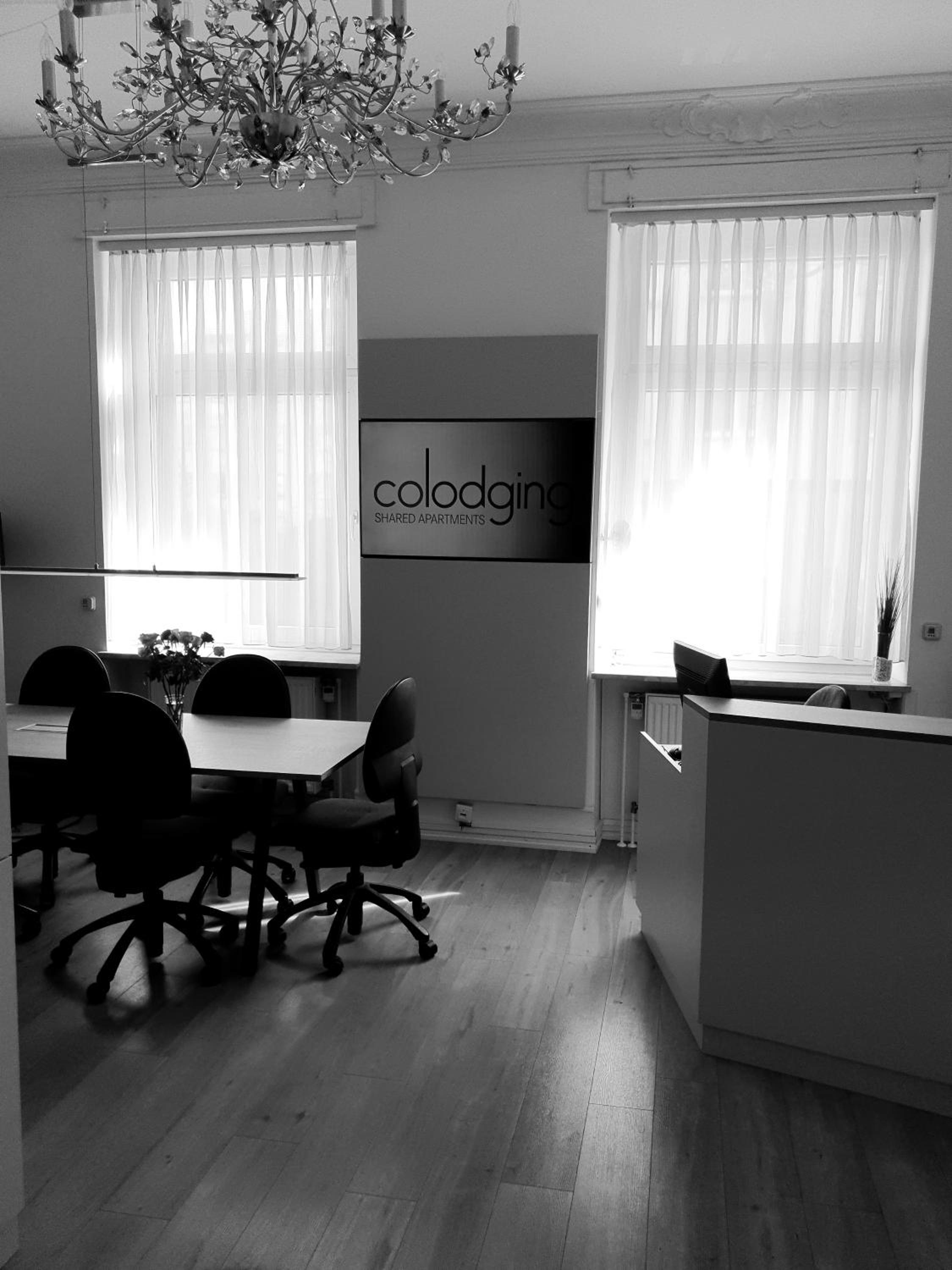 coLodging Mannheim - private rooms & kitchen view 5