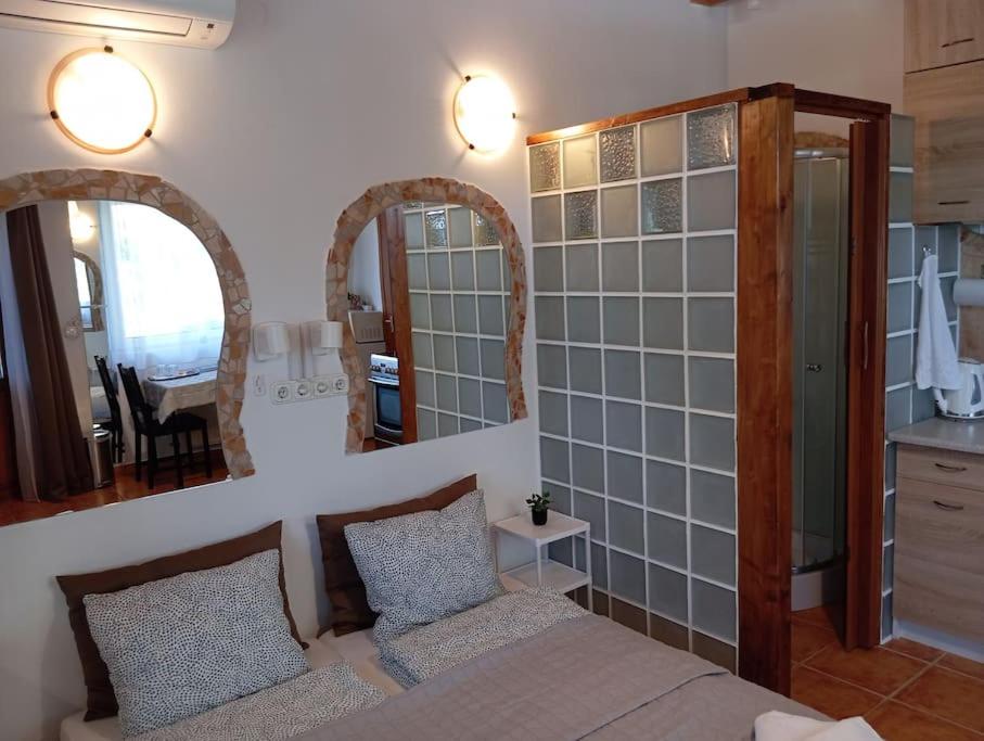 Tükör apartman Martonvásár view 2