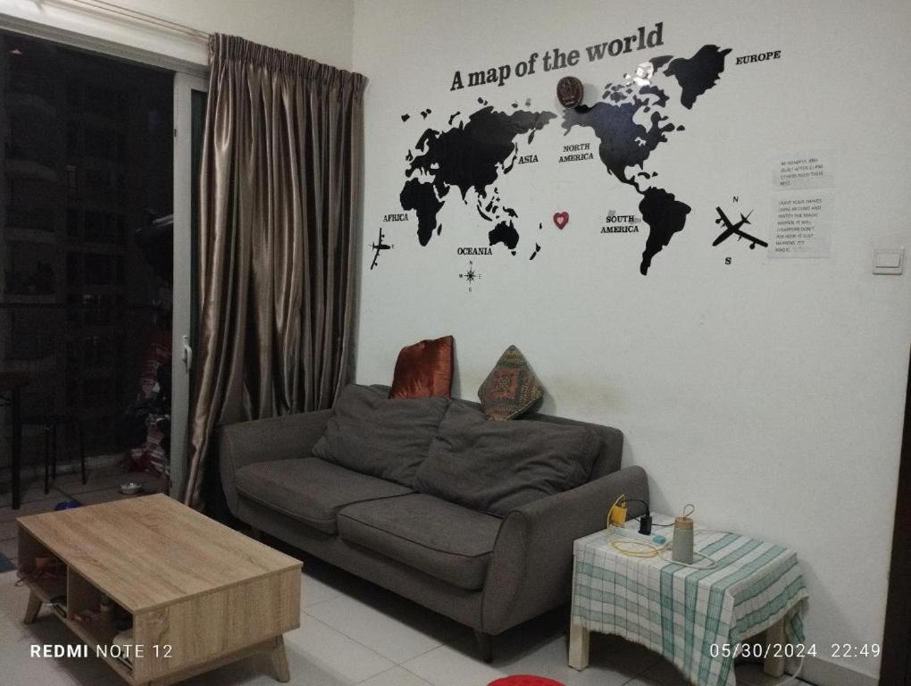 Celestial Heights Hostel featuring Infinity Skypool