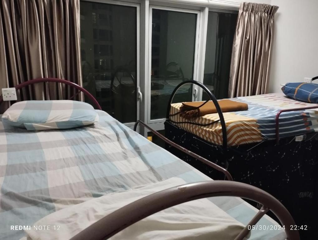 Celestial Heights Hostel featuring Infinity Skypool