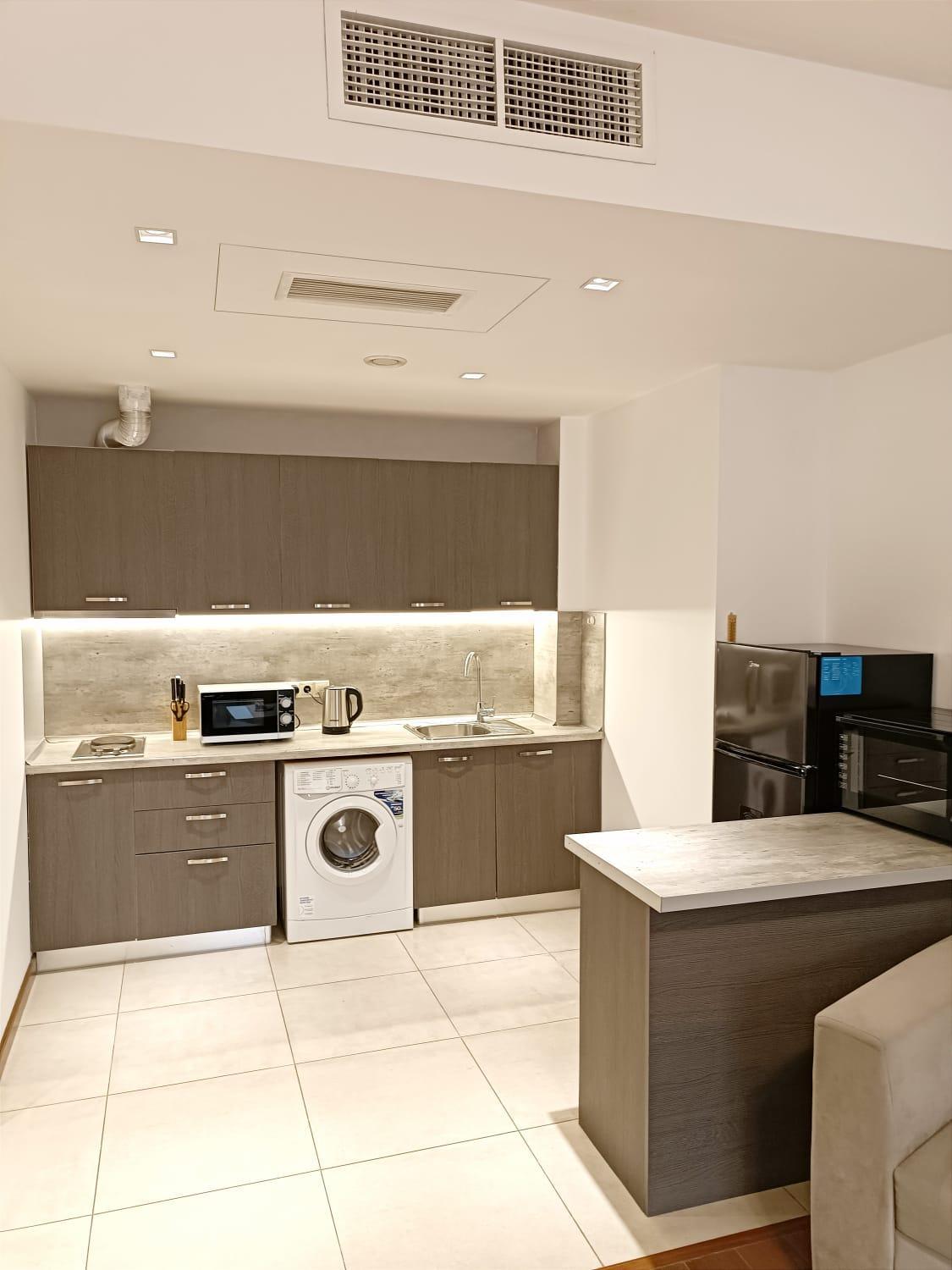1bdr apartment in the center