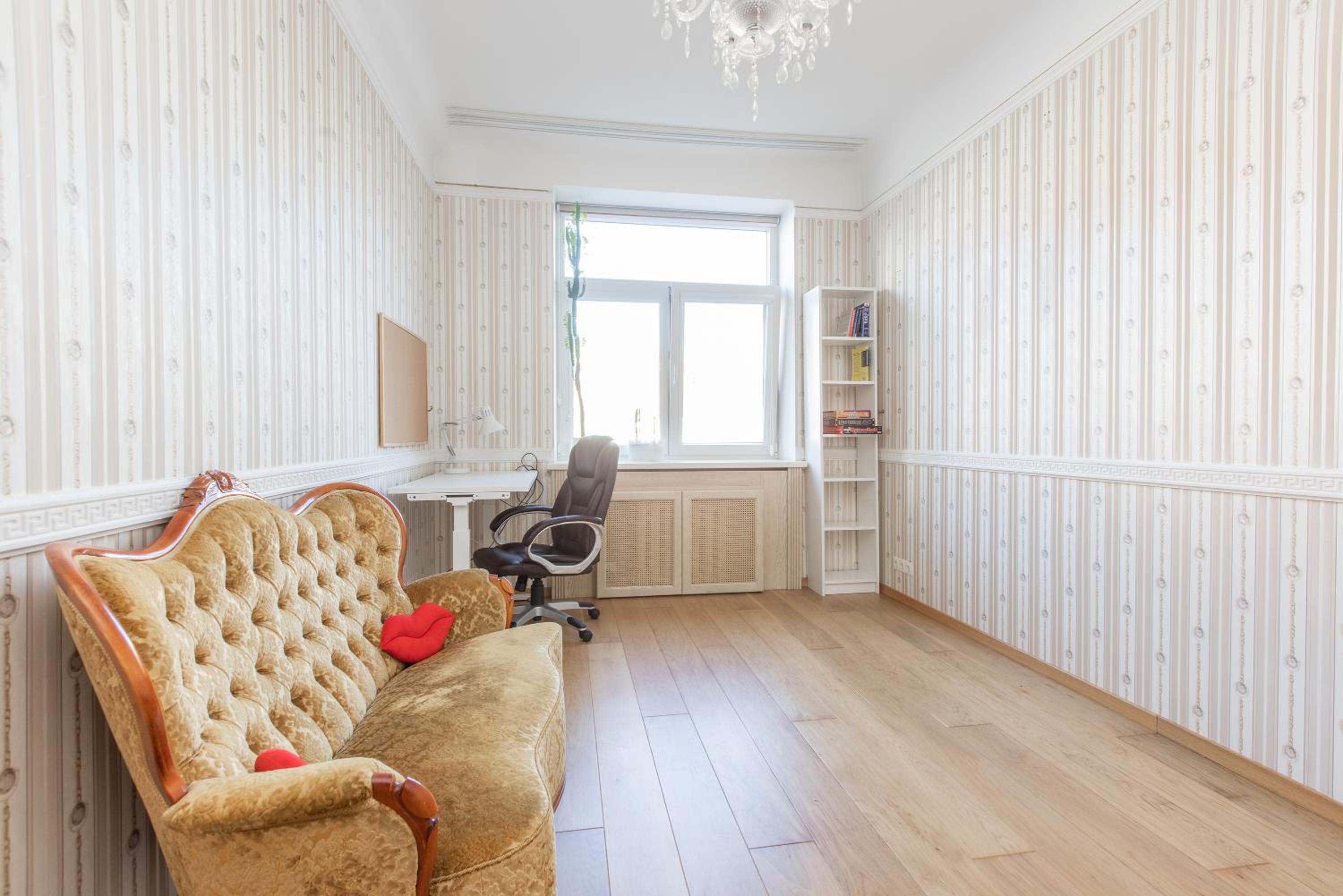 Riga Old Town 2 Bedroom and Office ArtDeco Apartment with Wifi and TV view 5