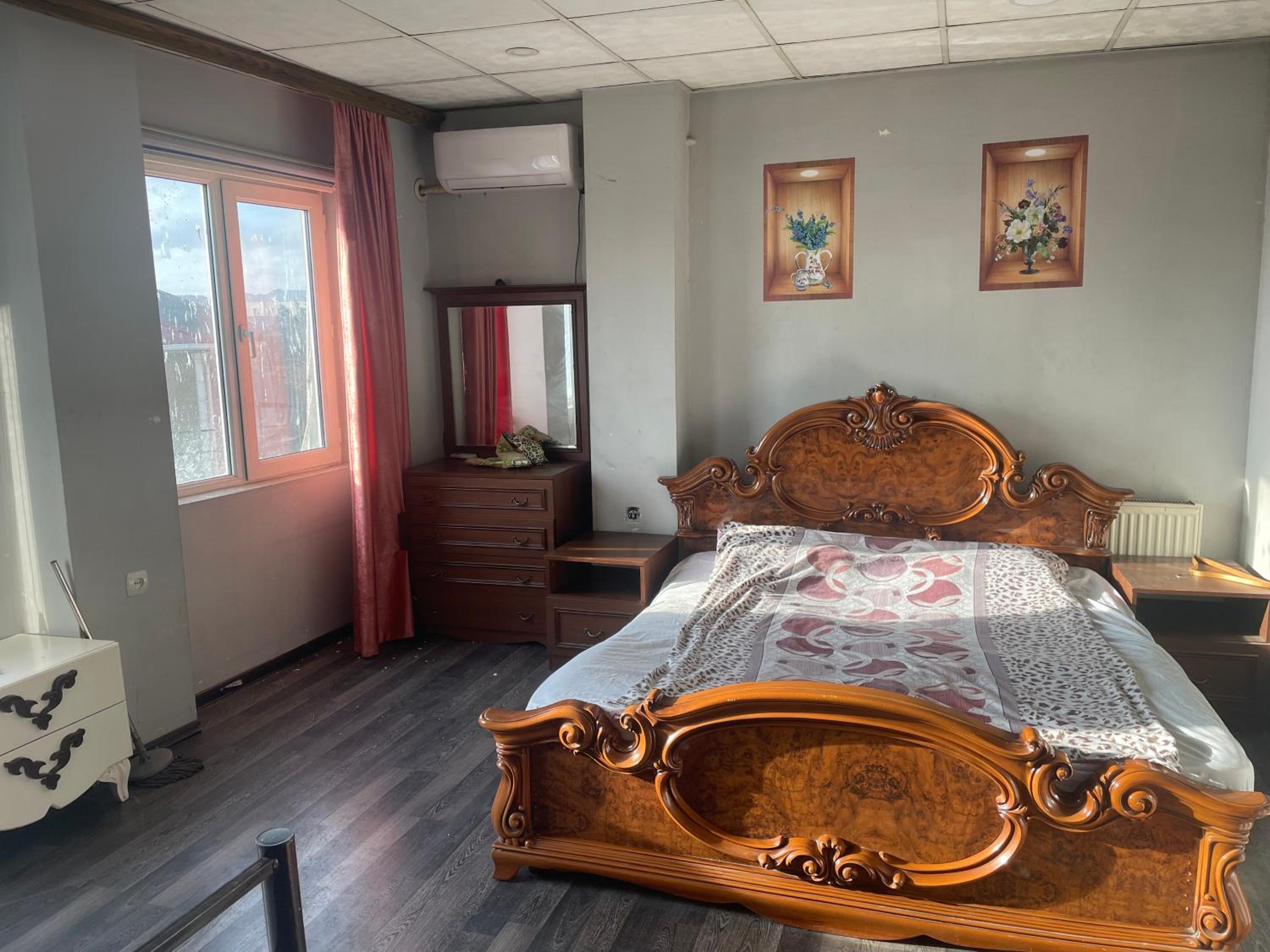 Eymaar Apartments