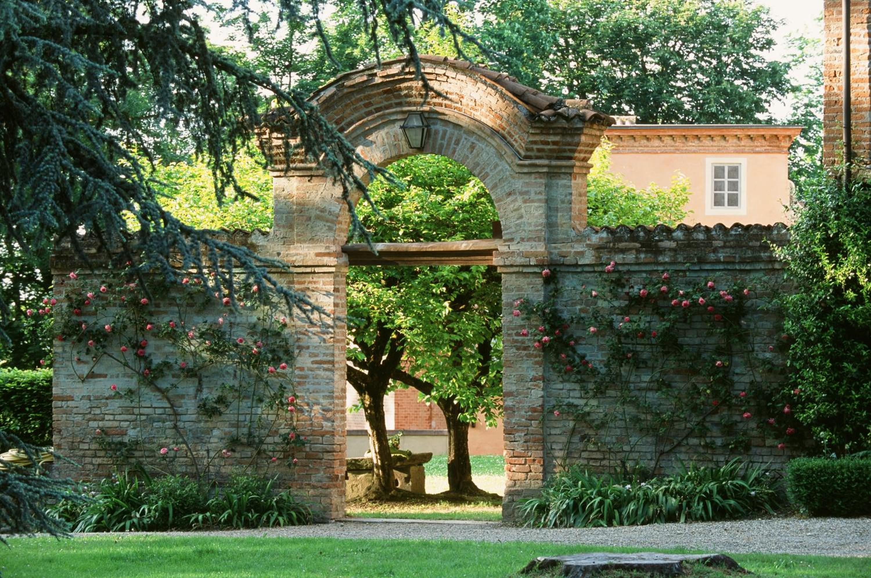 Marchesi Alfieri - Cantine e Ospitalità