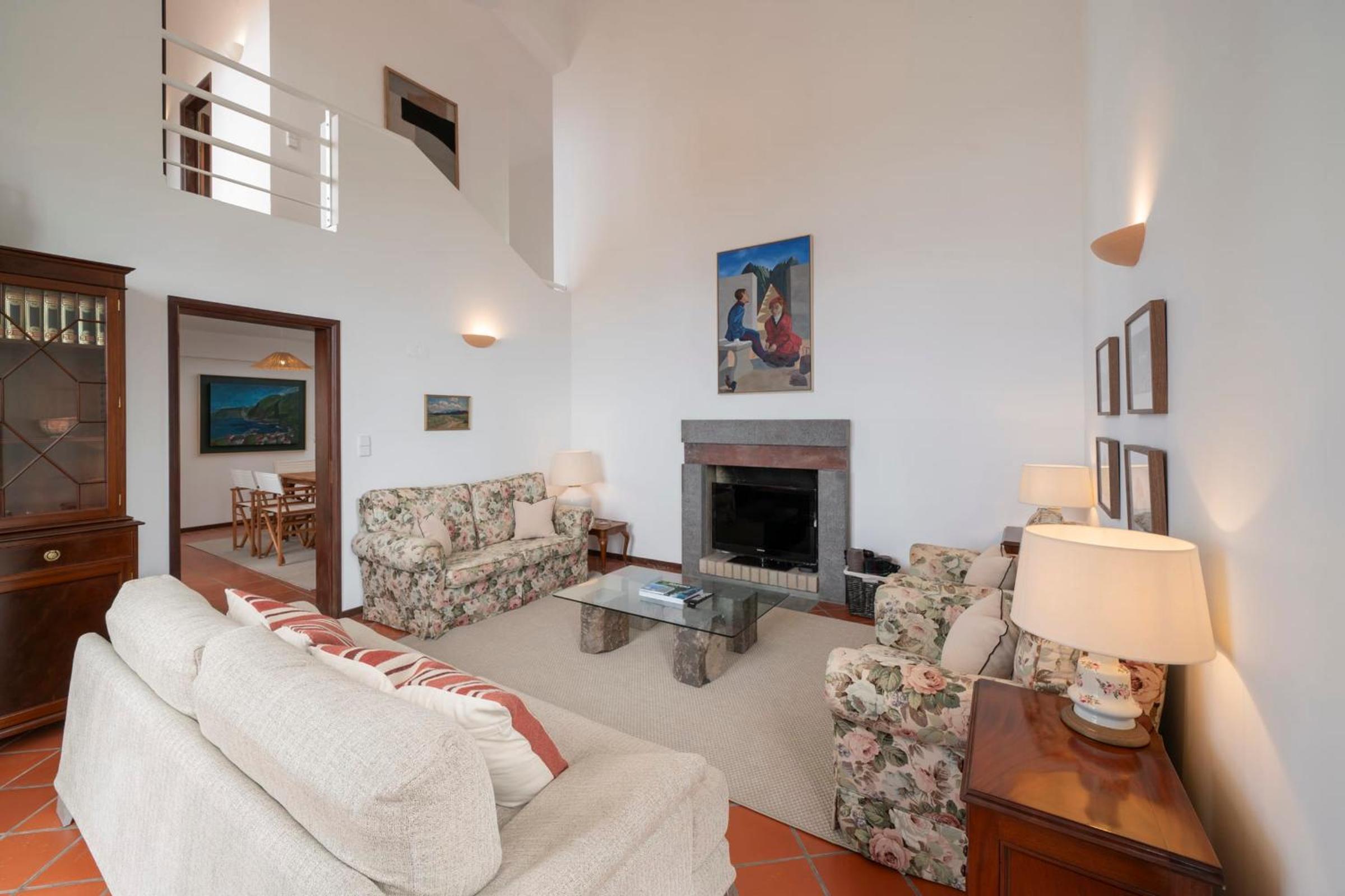 Casa Amarela da Fajã da Areia by An Island Apart view 3