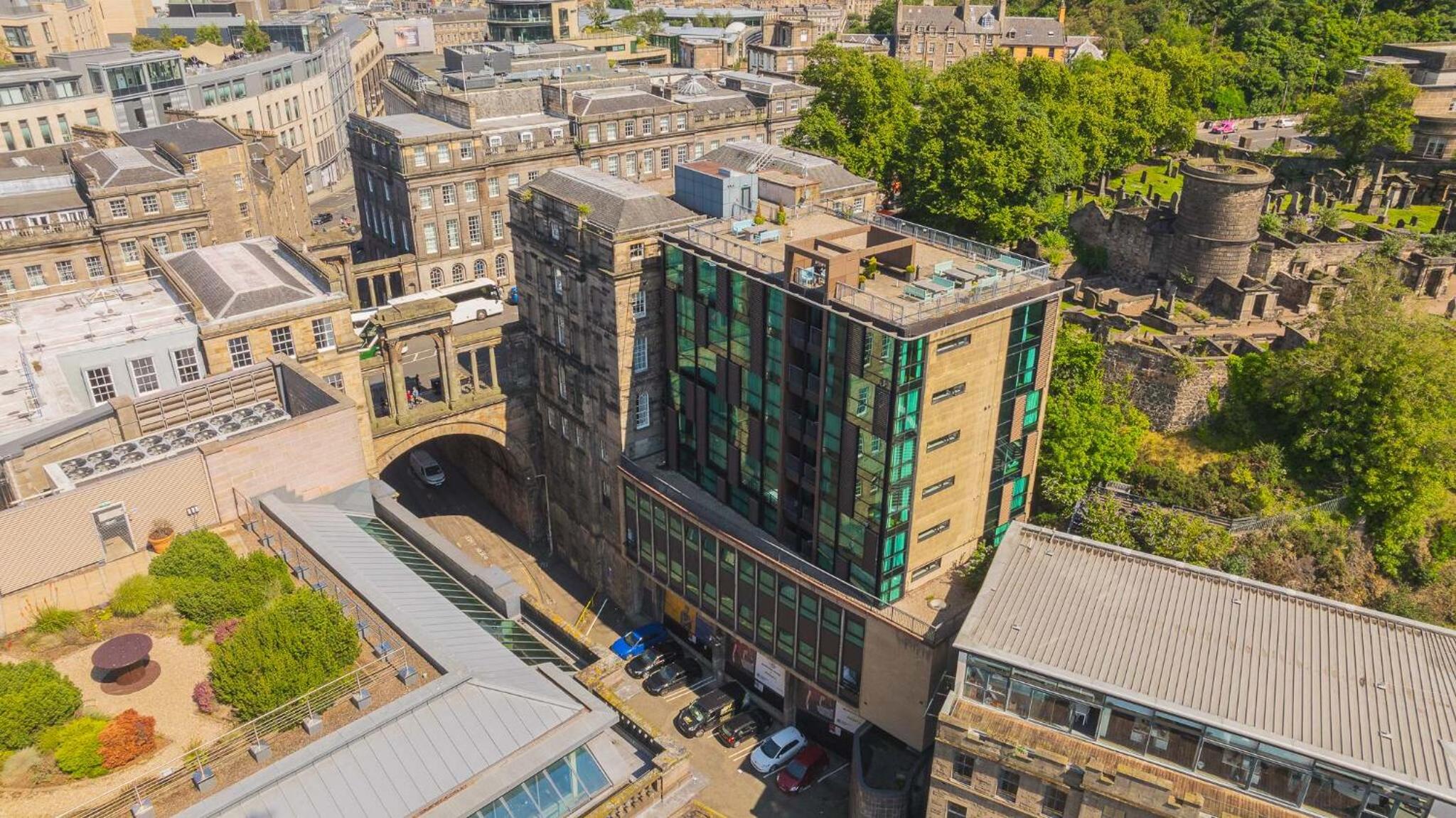 Hotel Princes Street Suites - Image 1