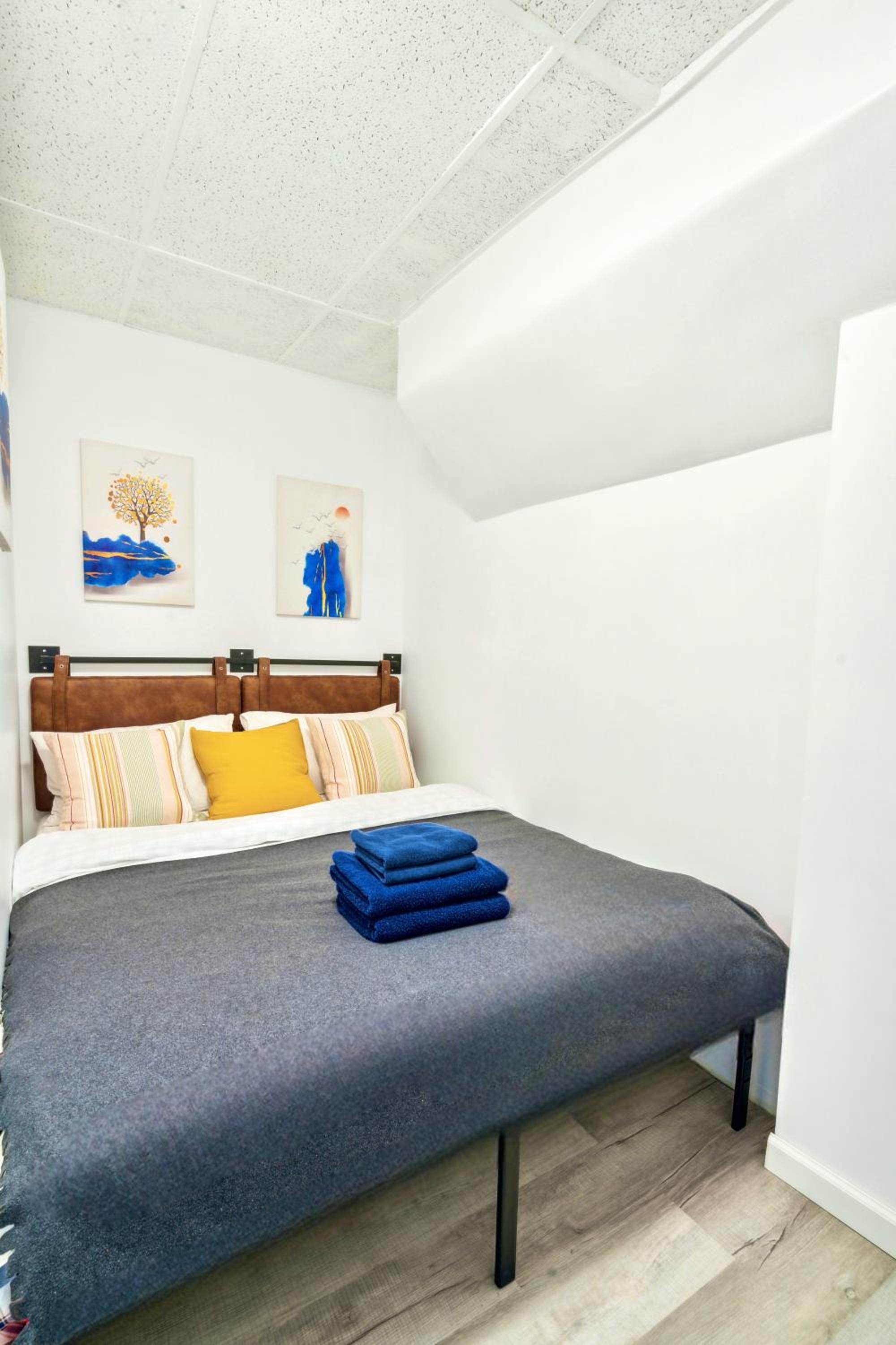 Stylish 2BR Apartment-walk to China Town