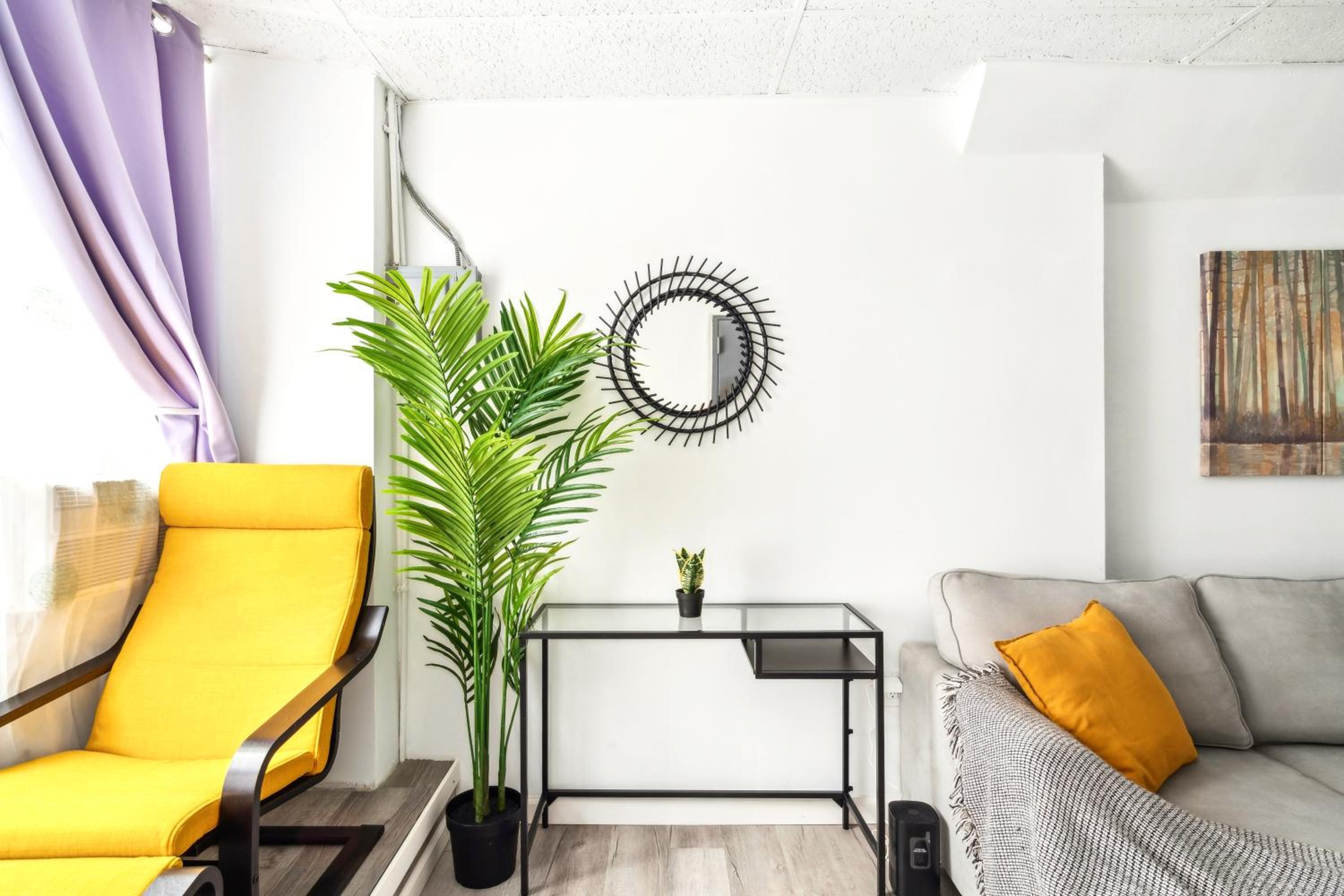 Stylish 2BR Apartment-walk to China Town