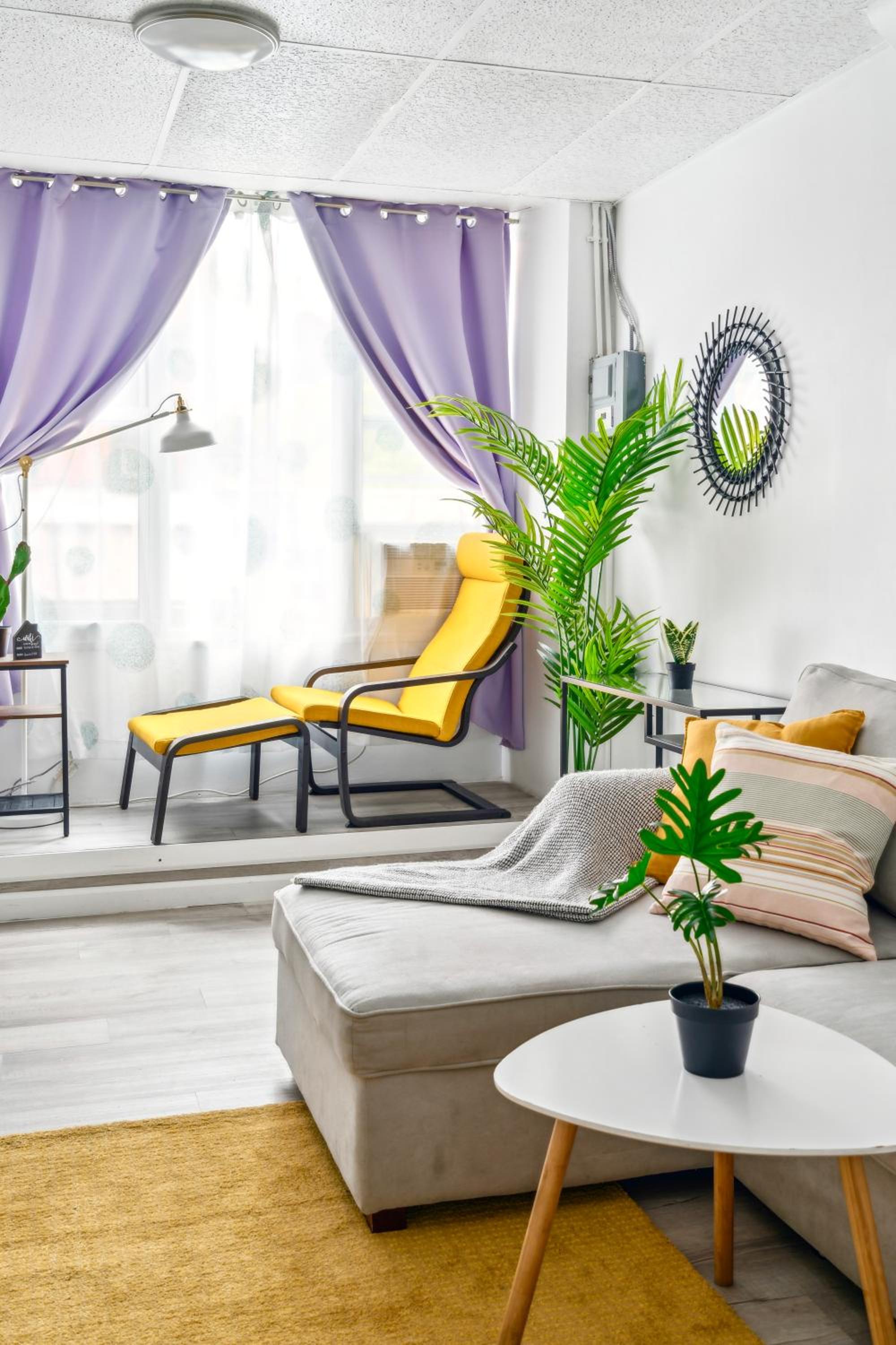 Stylish 2BR Apartment-walk to China Town