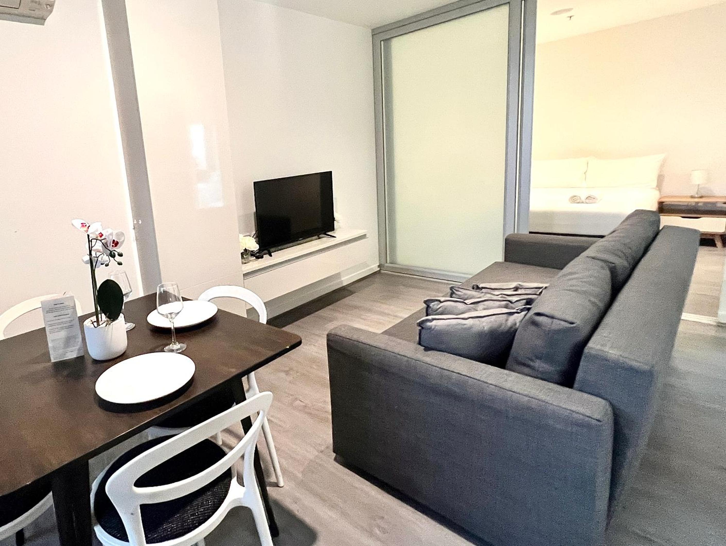 ReadySet Apartments at Madison