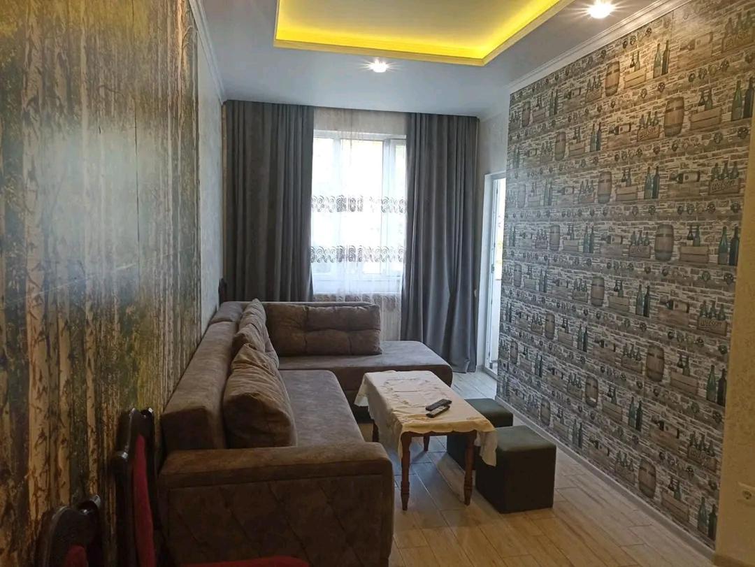 Apartment gonio