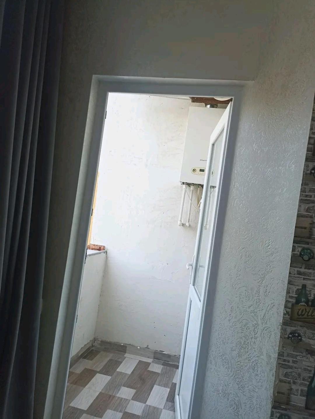 Apartment gonio