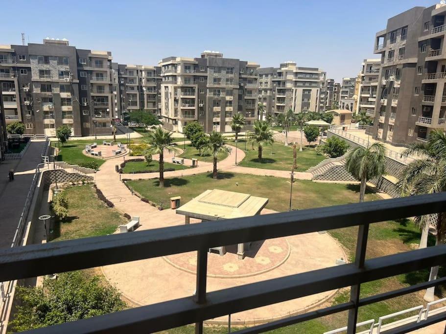 New Cairo Luxurious Apartment with Wide Garden View