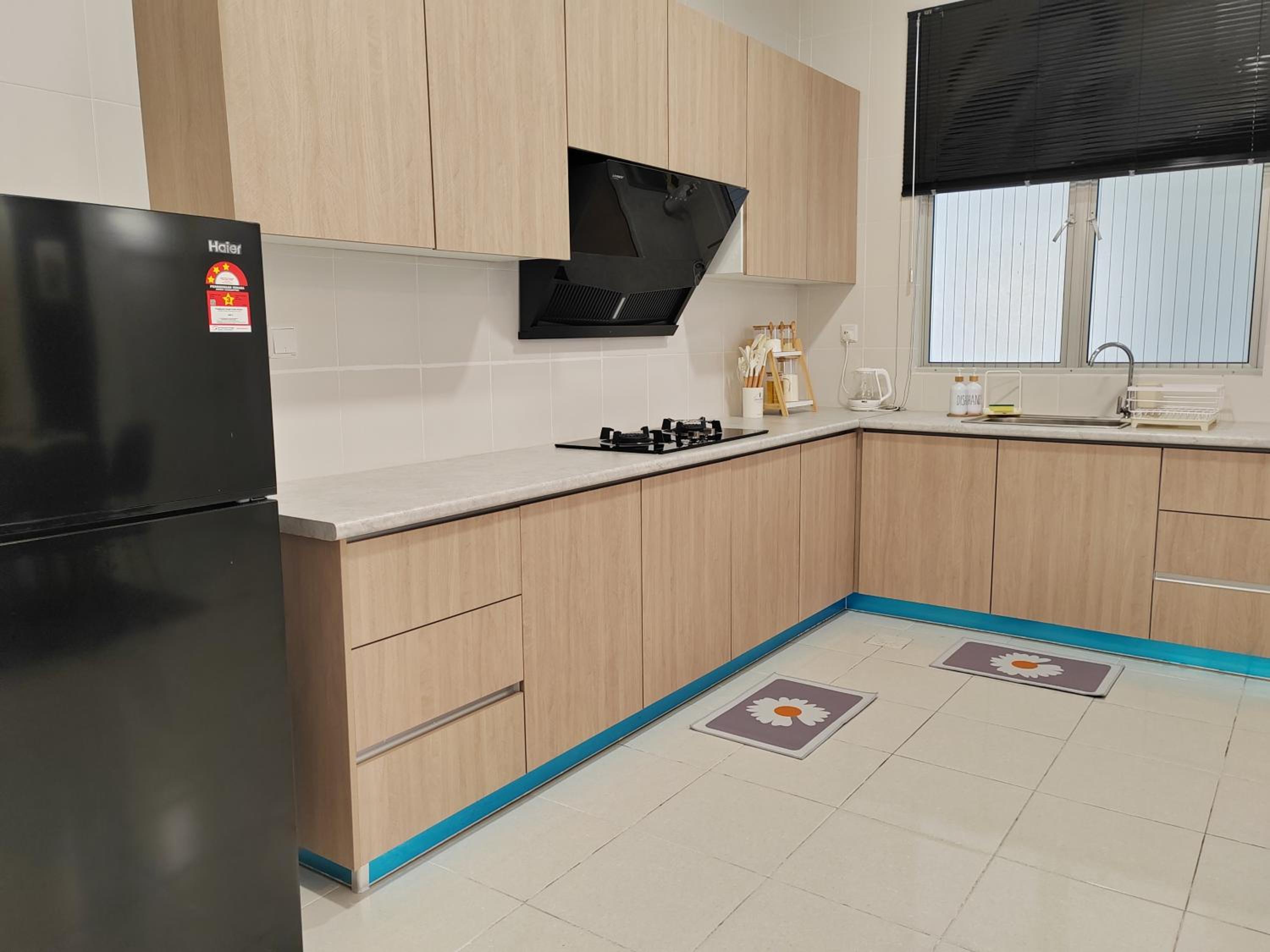 TIZ Palace Homestay 3R3B Apartment w Sunset View Balcony and pool Nearby Bangi Wonderland photo 3