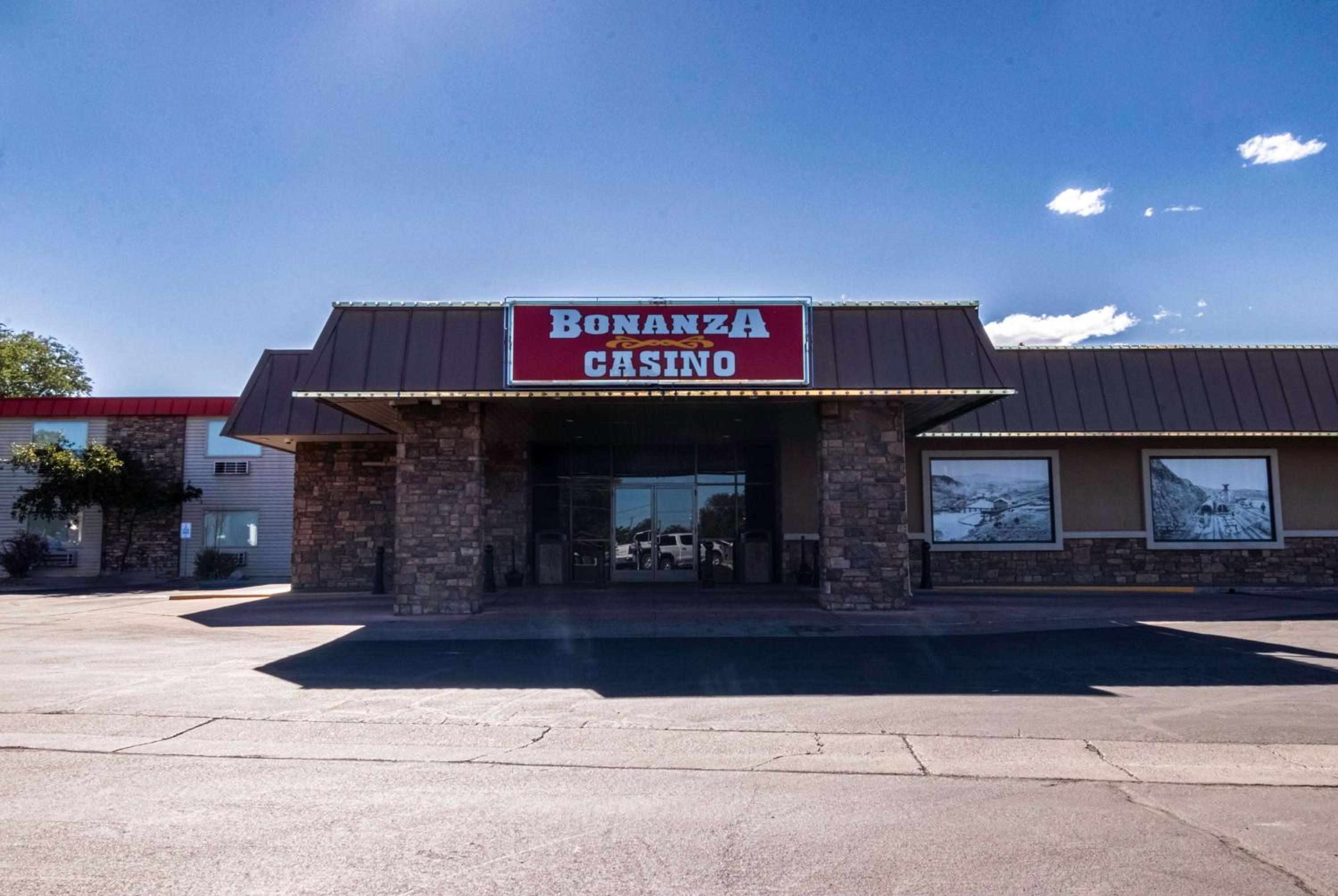 Super 8 by Wyndham Fallon view 3