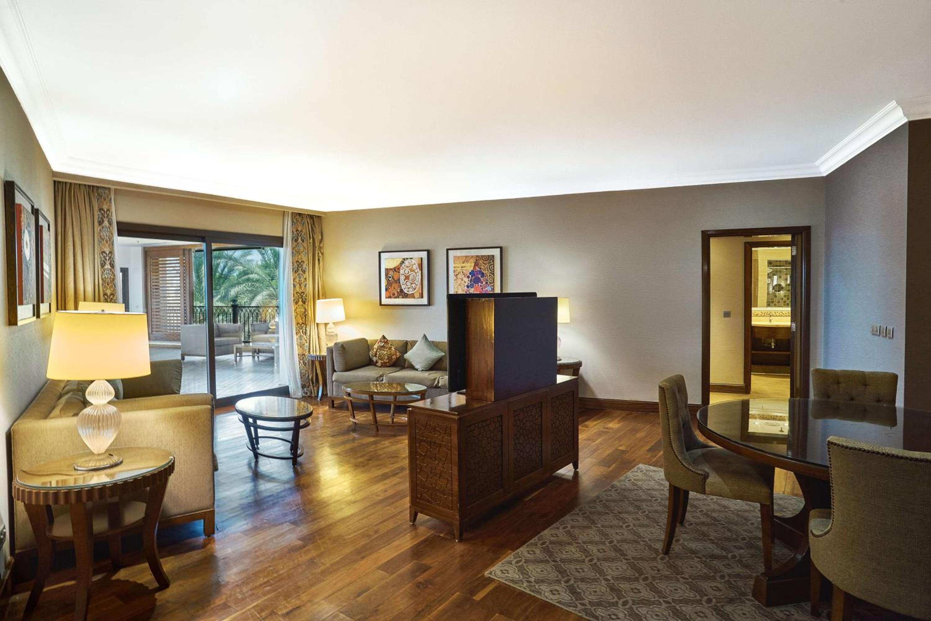 Hilton Alexandria King's Ranch Hotel