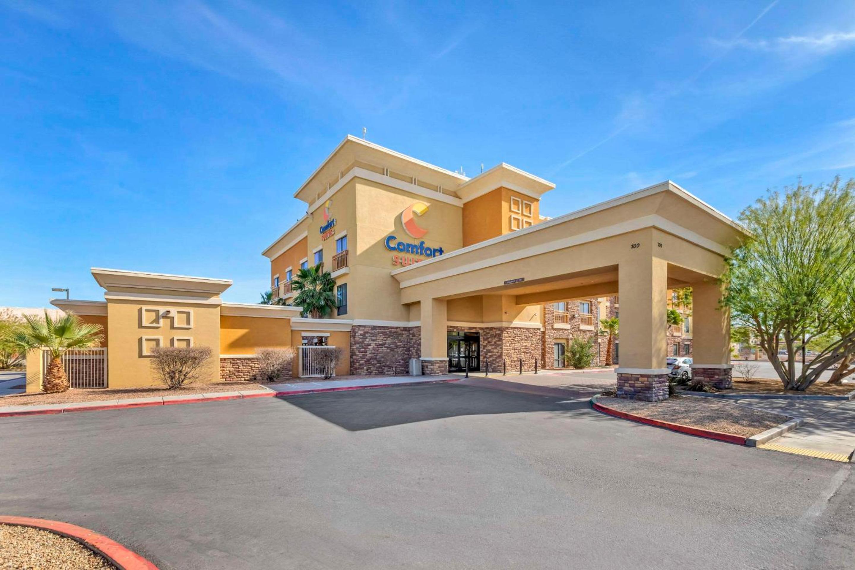 Blythe Vacations - Comfort Suites - Property Image 40