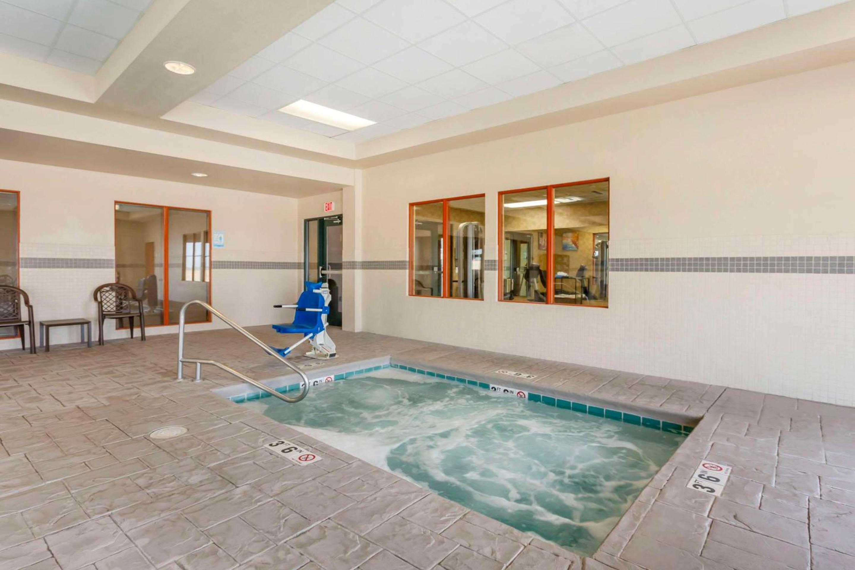 Twin Falls Vacations - Comfort Inn  Suites Jerome - Twin Falls - Property Image 5