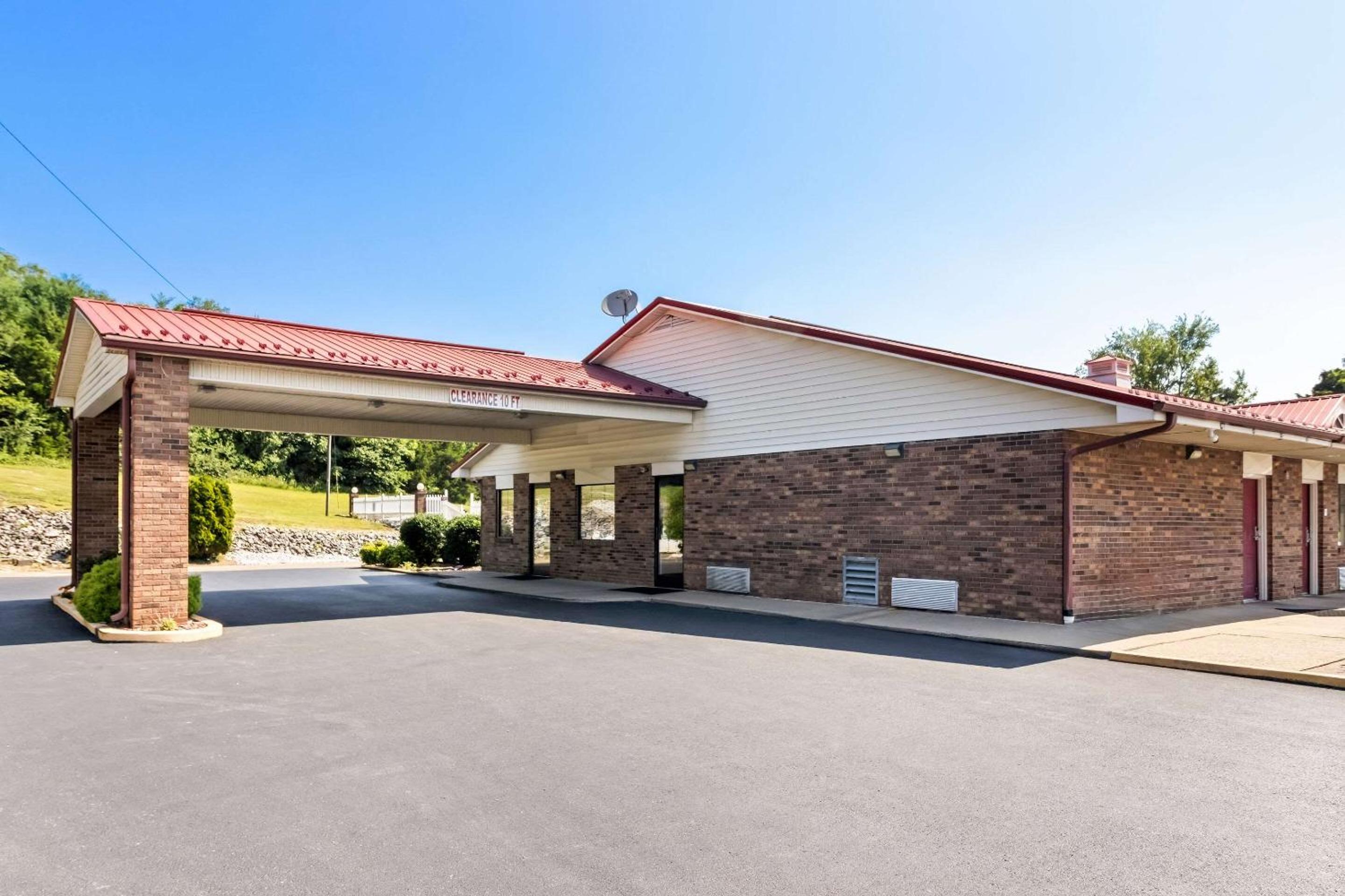 Russellville Vacations - Econo Lodge - Property Image 31
