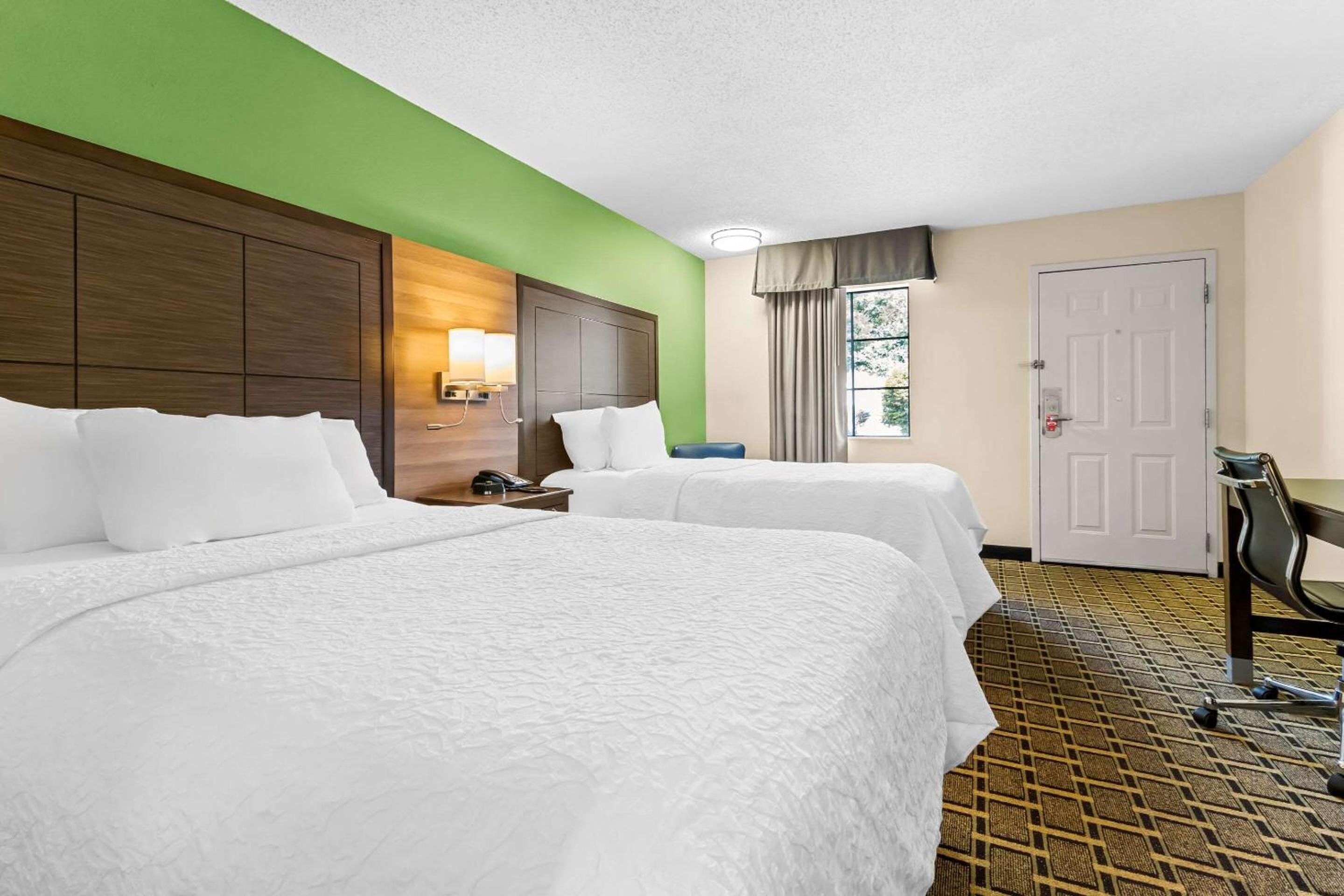 Russellville Vacations - Econo Lodge - Property Image 24