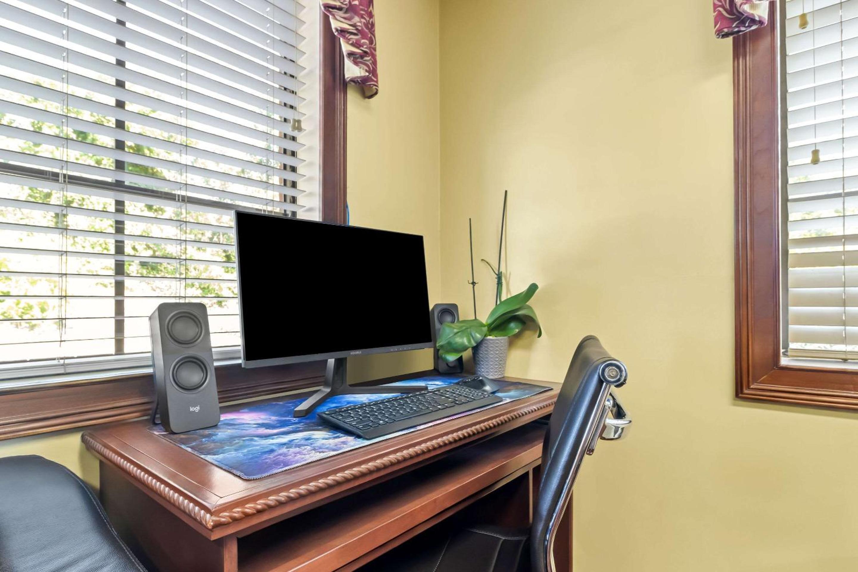 Russellville Vacations - Econo Lodge - Property Image 11