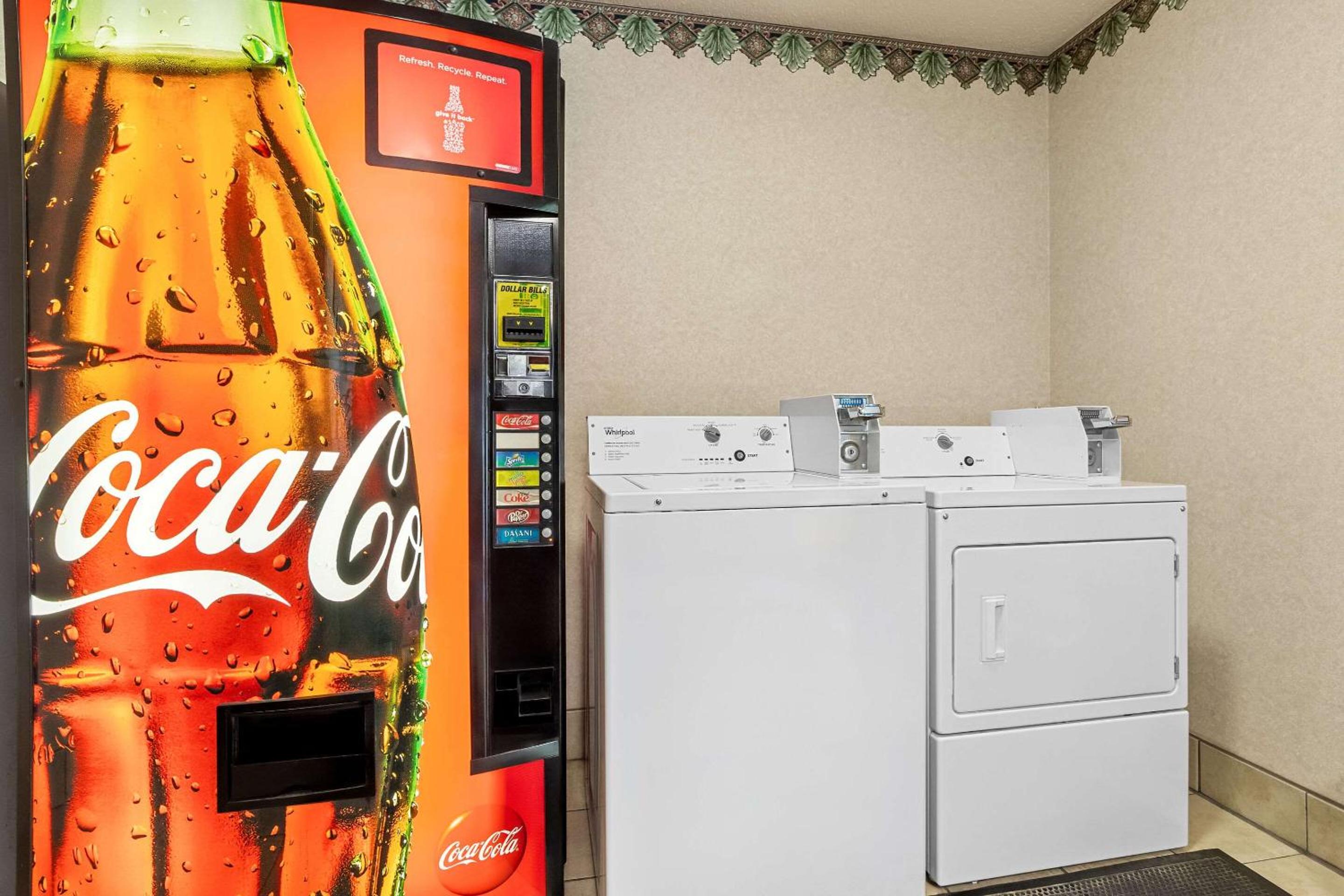 Russellville Vacations - Econo Lodge - Property Image 5