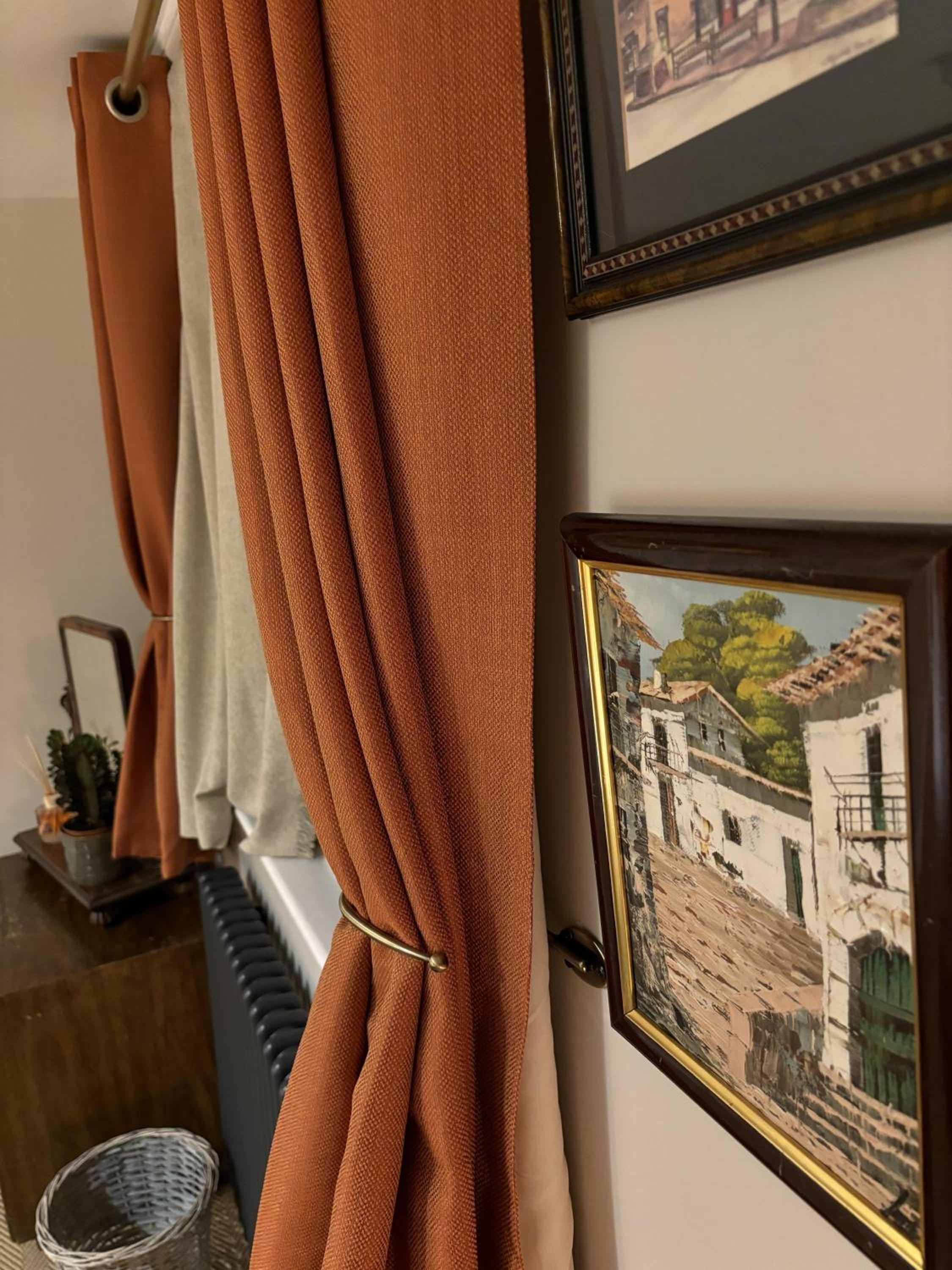Royal Oak Retreat - Sleeps 6 Pub & Pet Friendly